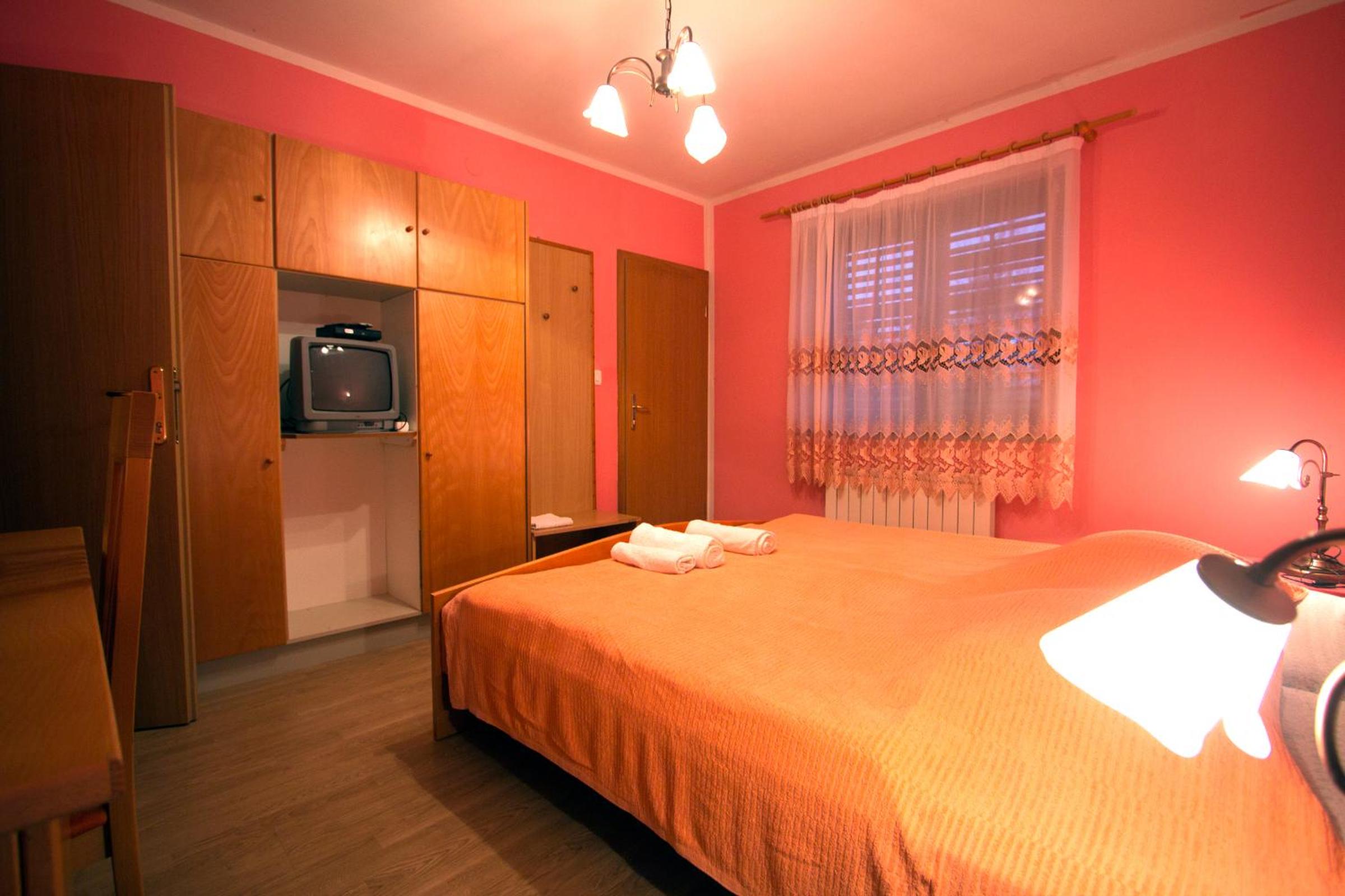 Double Room with Private Bathroom photo 3