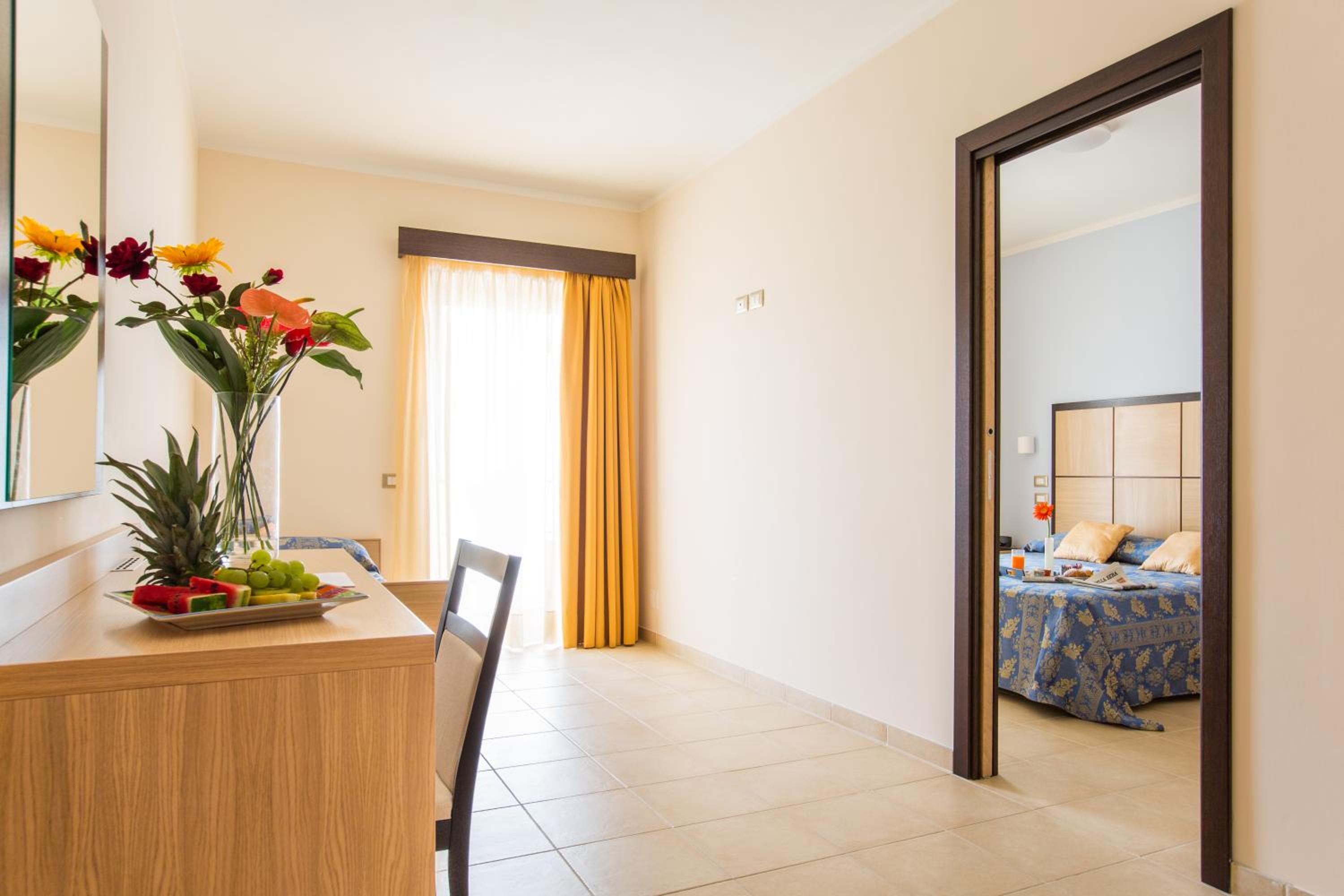 Quadruple Room with Terrace