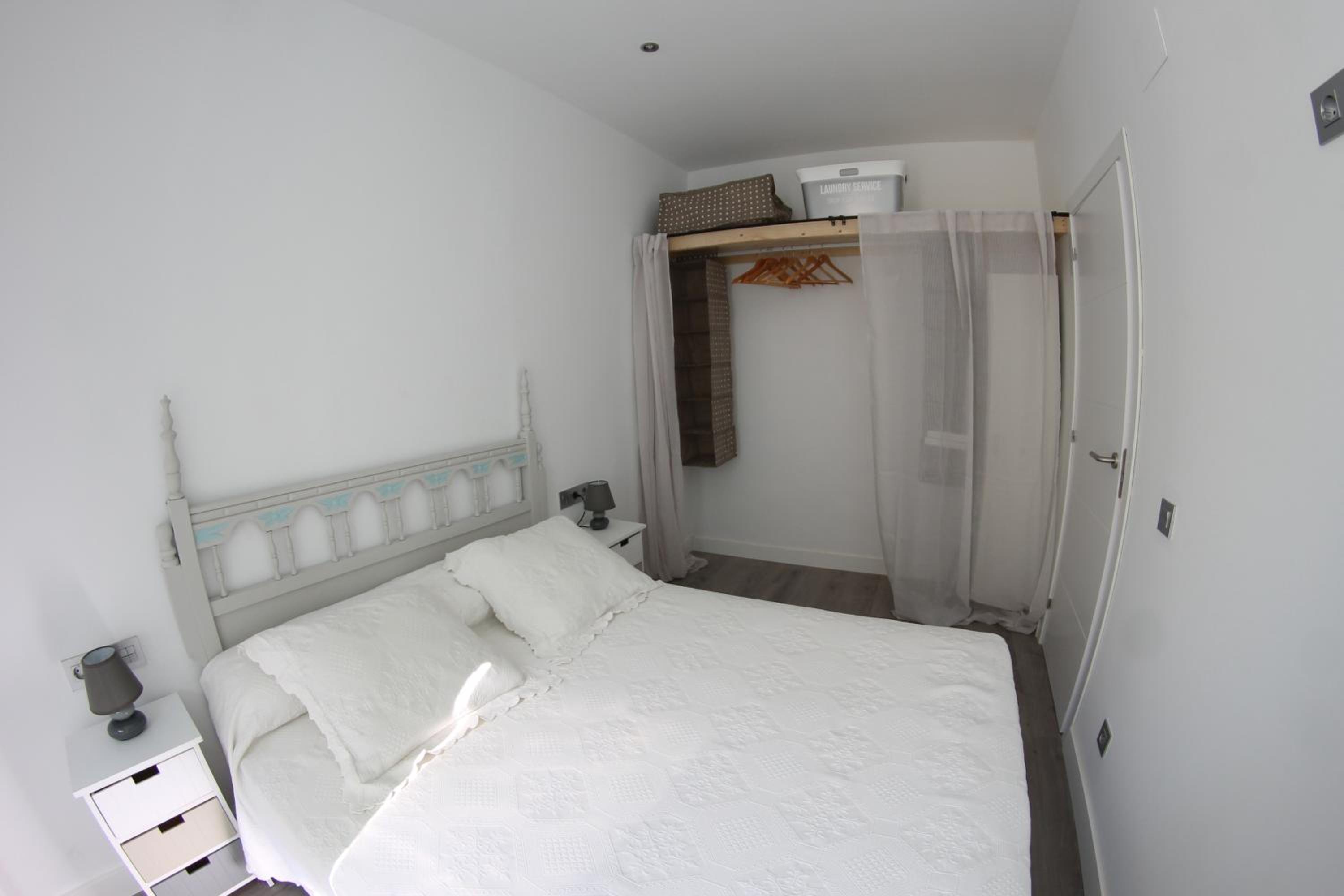 One-Bedroom Apartment - Photo 9