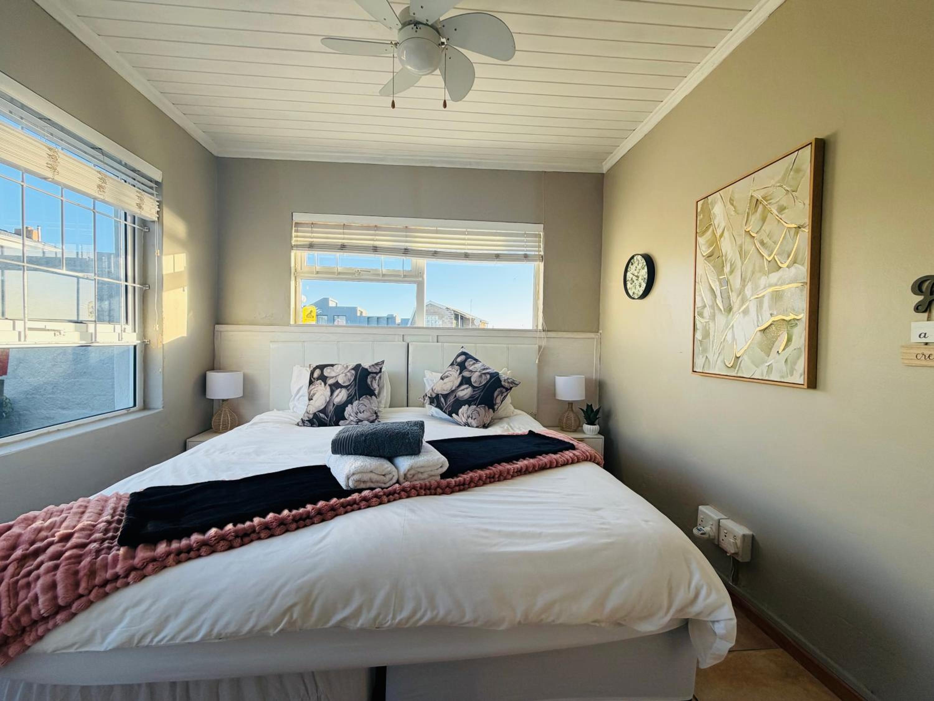 Double Room - Photo 5