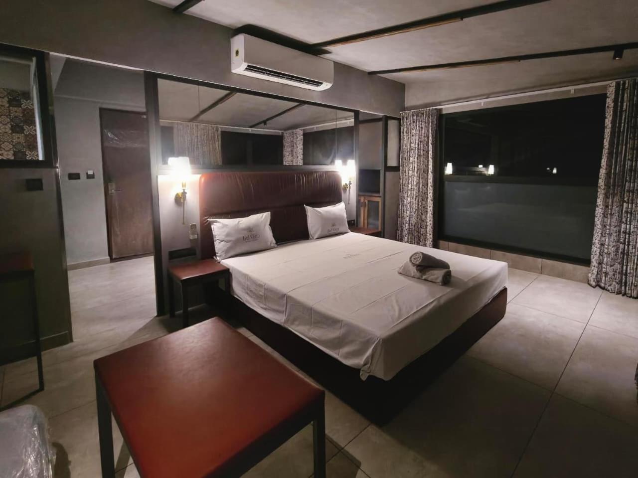 Suite with Mountain View photo 2