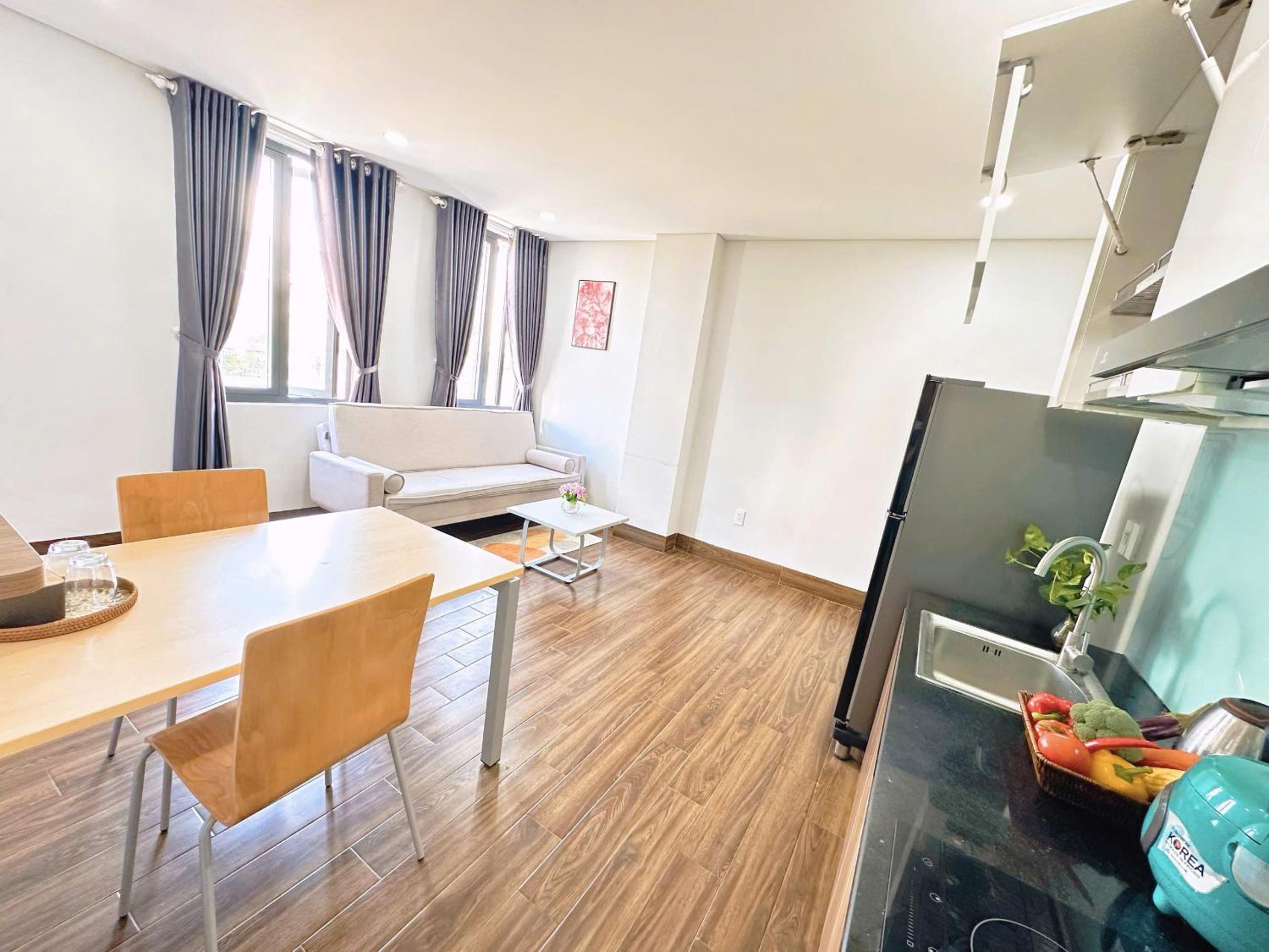 Deluxe One-Bedroom Apartment with City View
