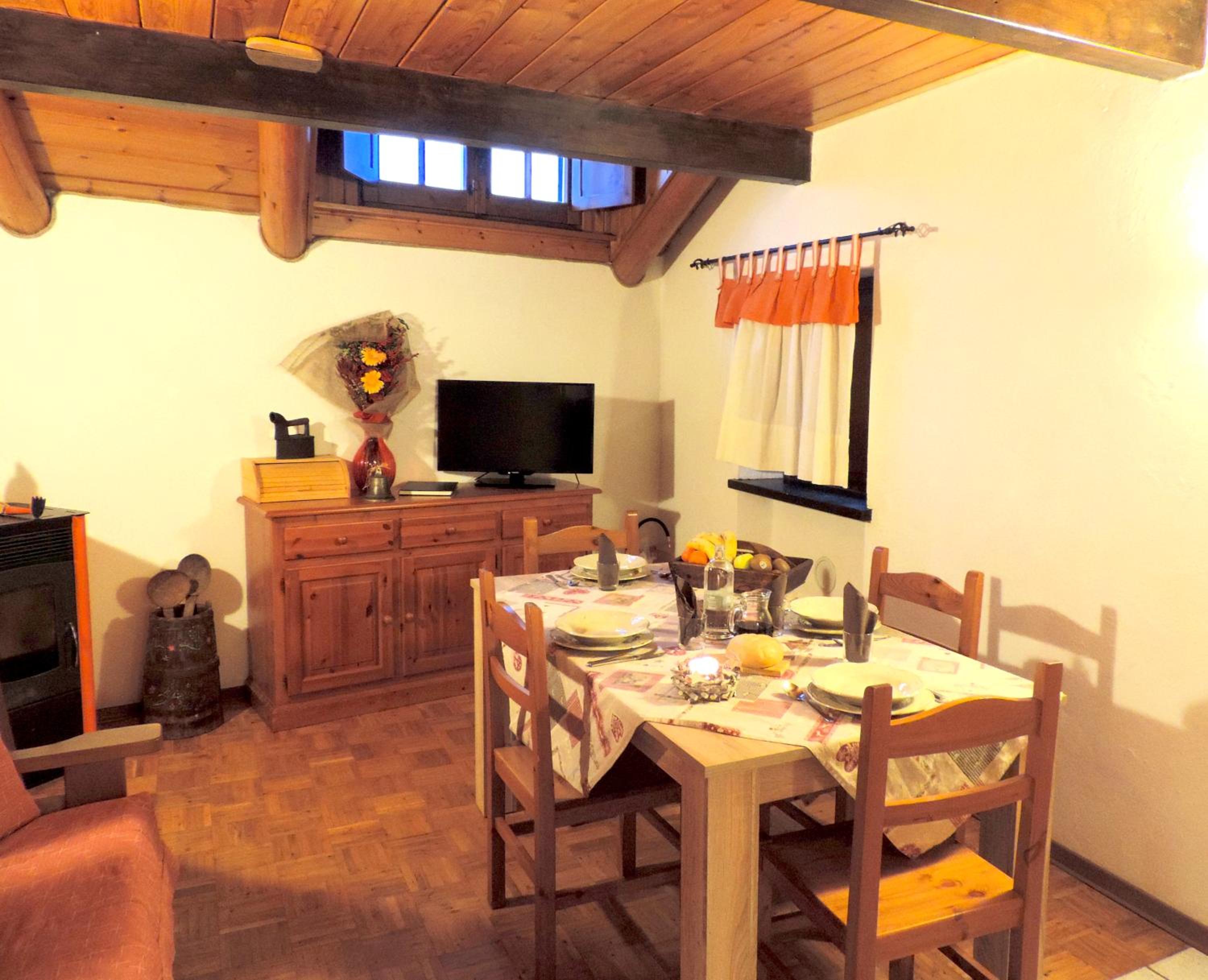 One-Bedroom Apartment (2 Adults + 2 Children) - Photo 3