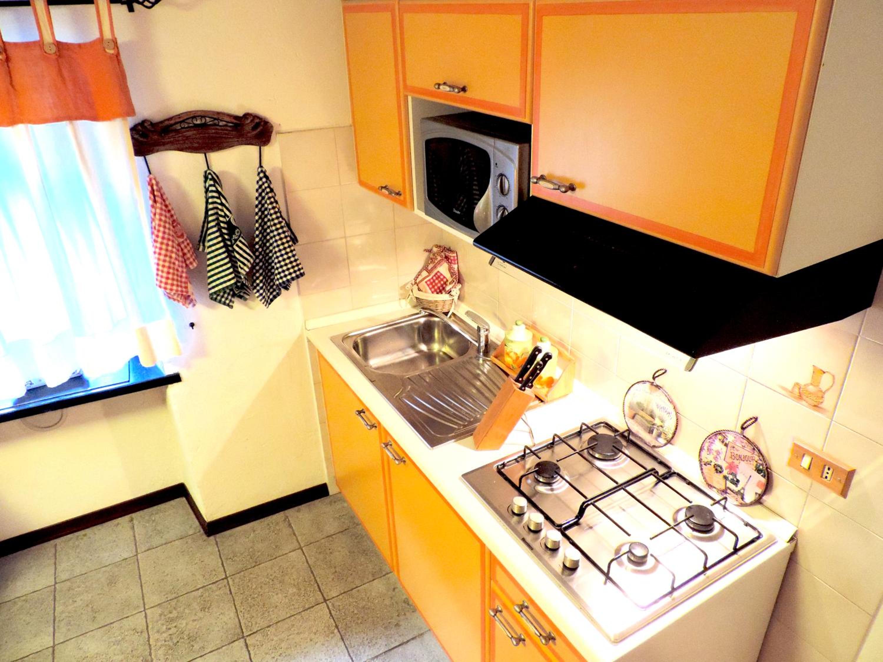 One-Bedroom Apartment (2 Adults + 2 Children) - Photo 9