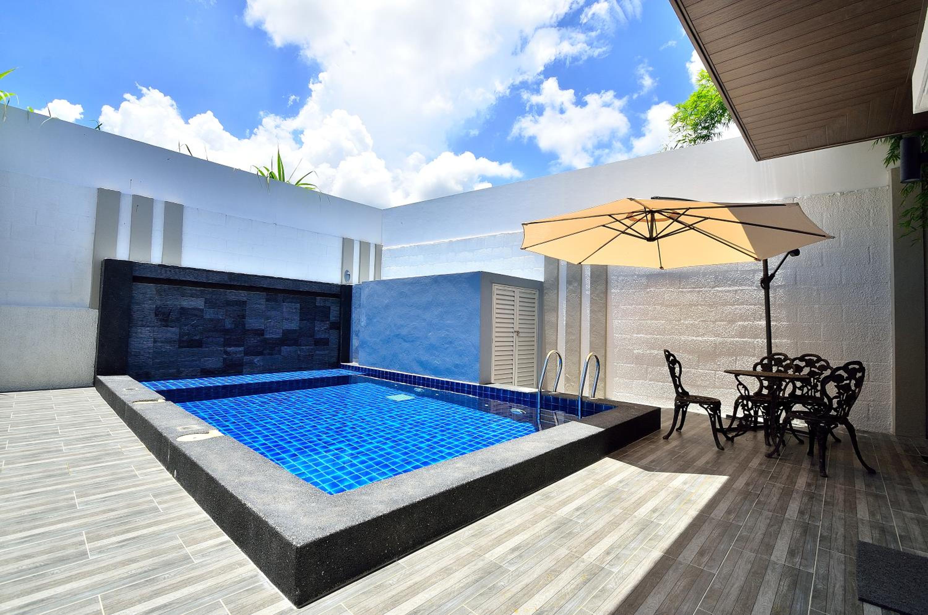 Villa photo 1
