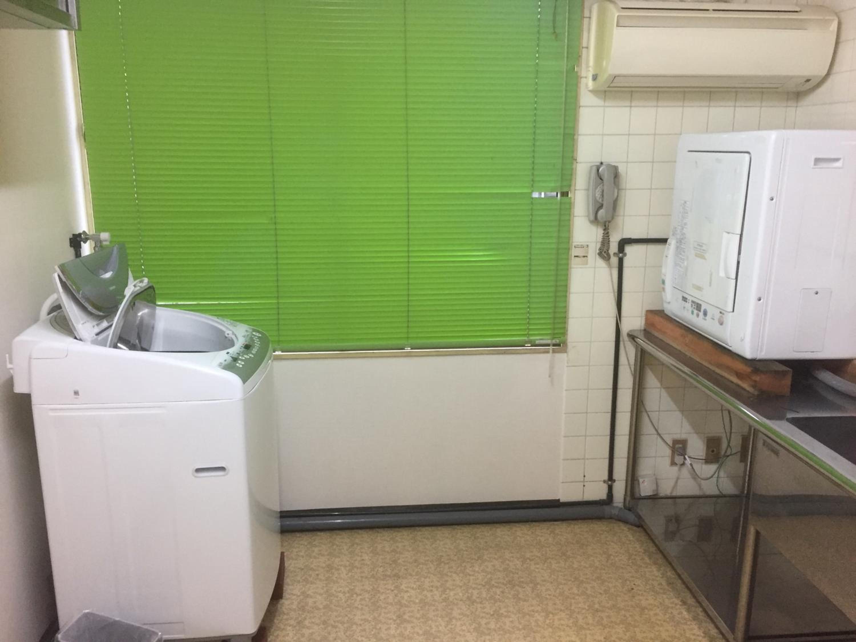 Single Room - Smoking photo 3