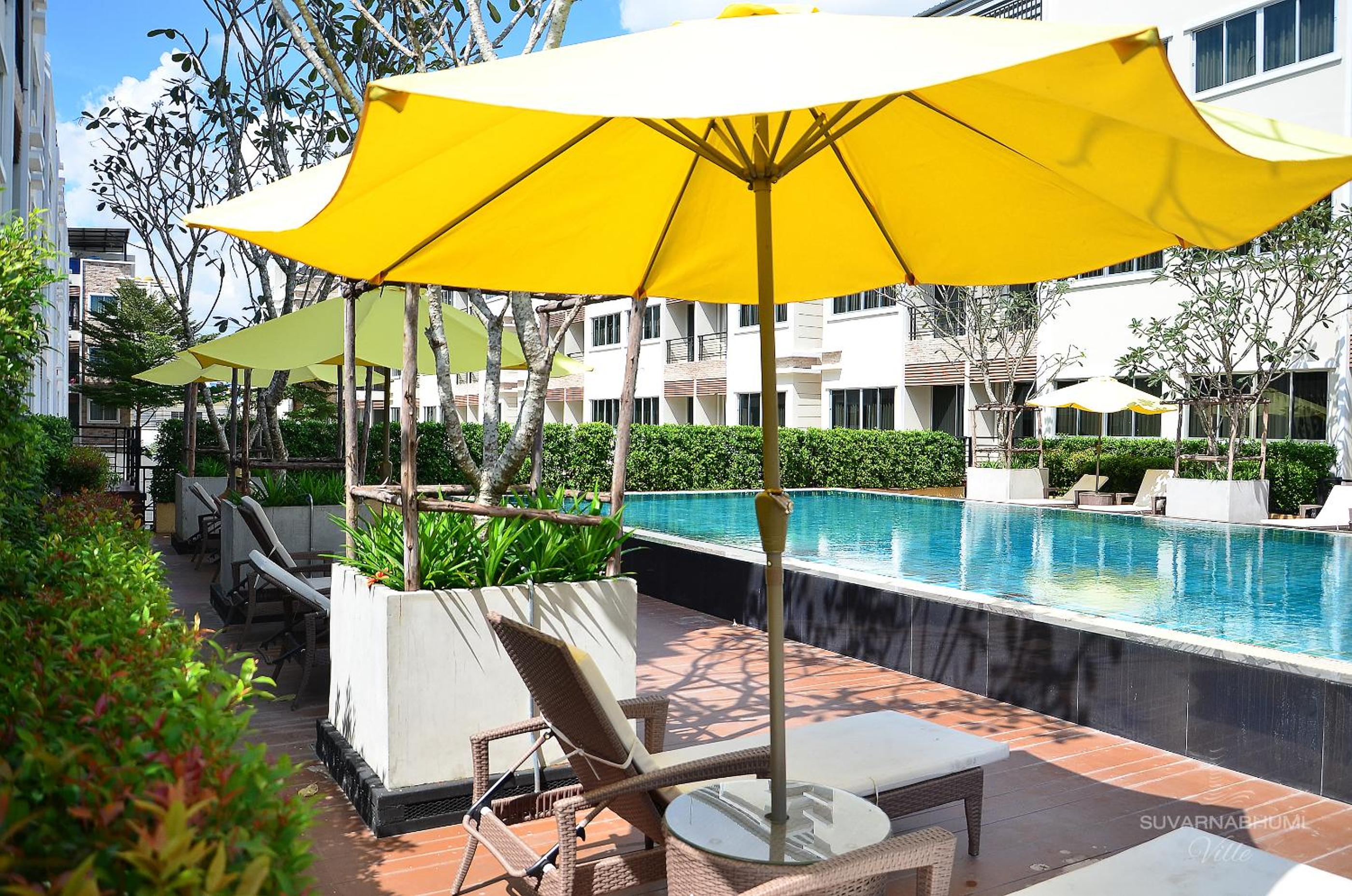 Premier Double Room with Pool Access - Photo 3