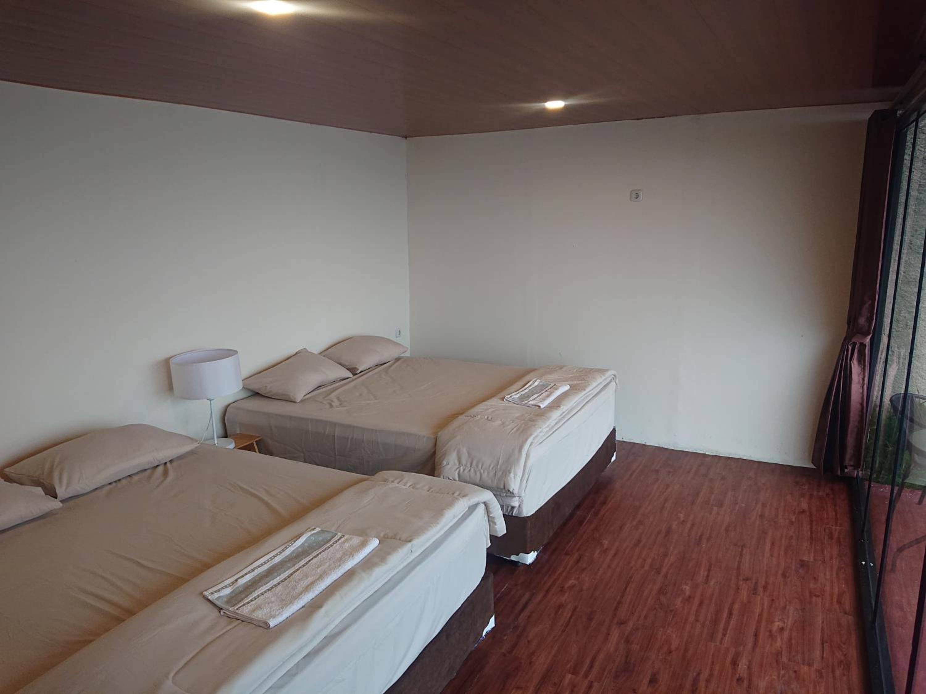 Family Room with Mountain View photo 2