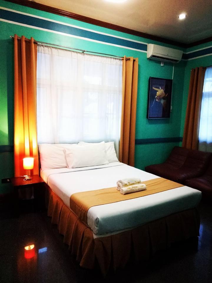 Deluxe Queen Room - Photo 1