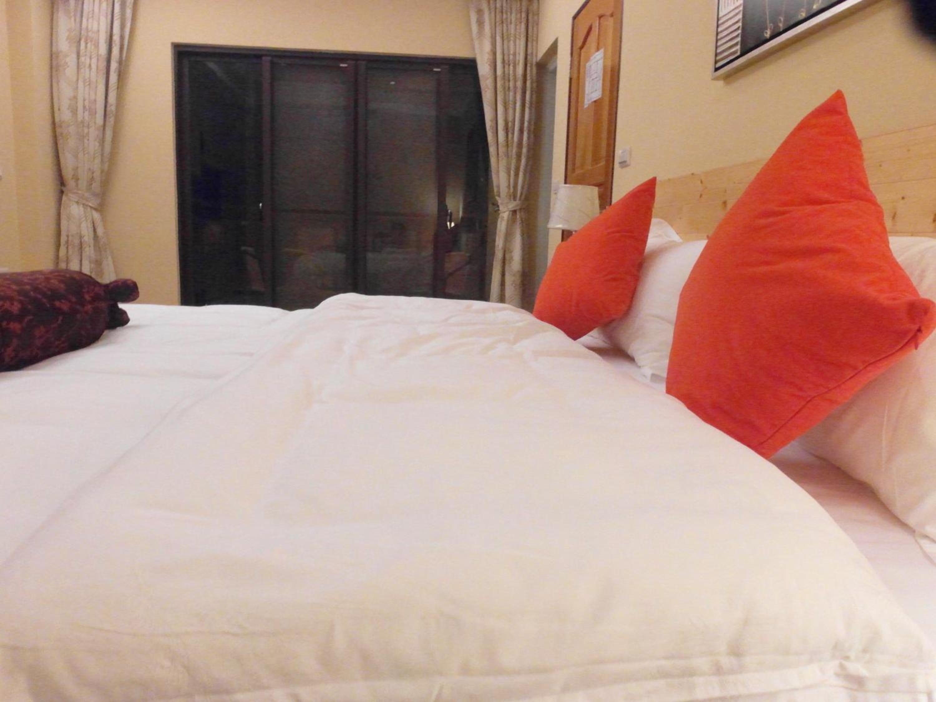 Queen Room with Balcony photo 1