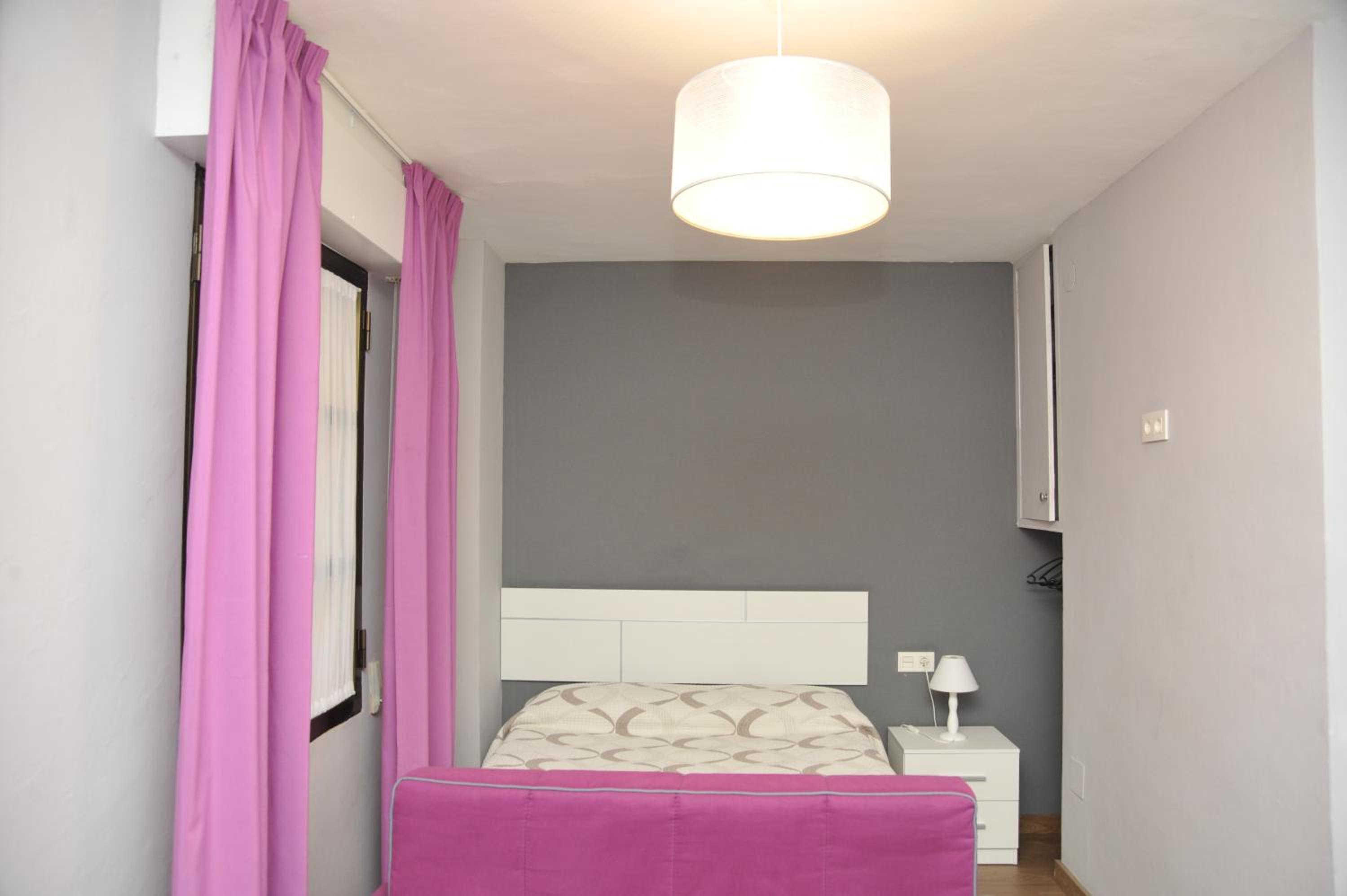Studio (2 Adults) photo 2