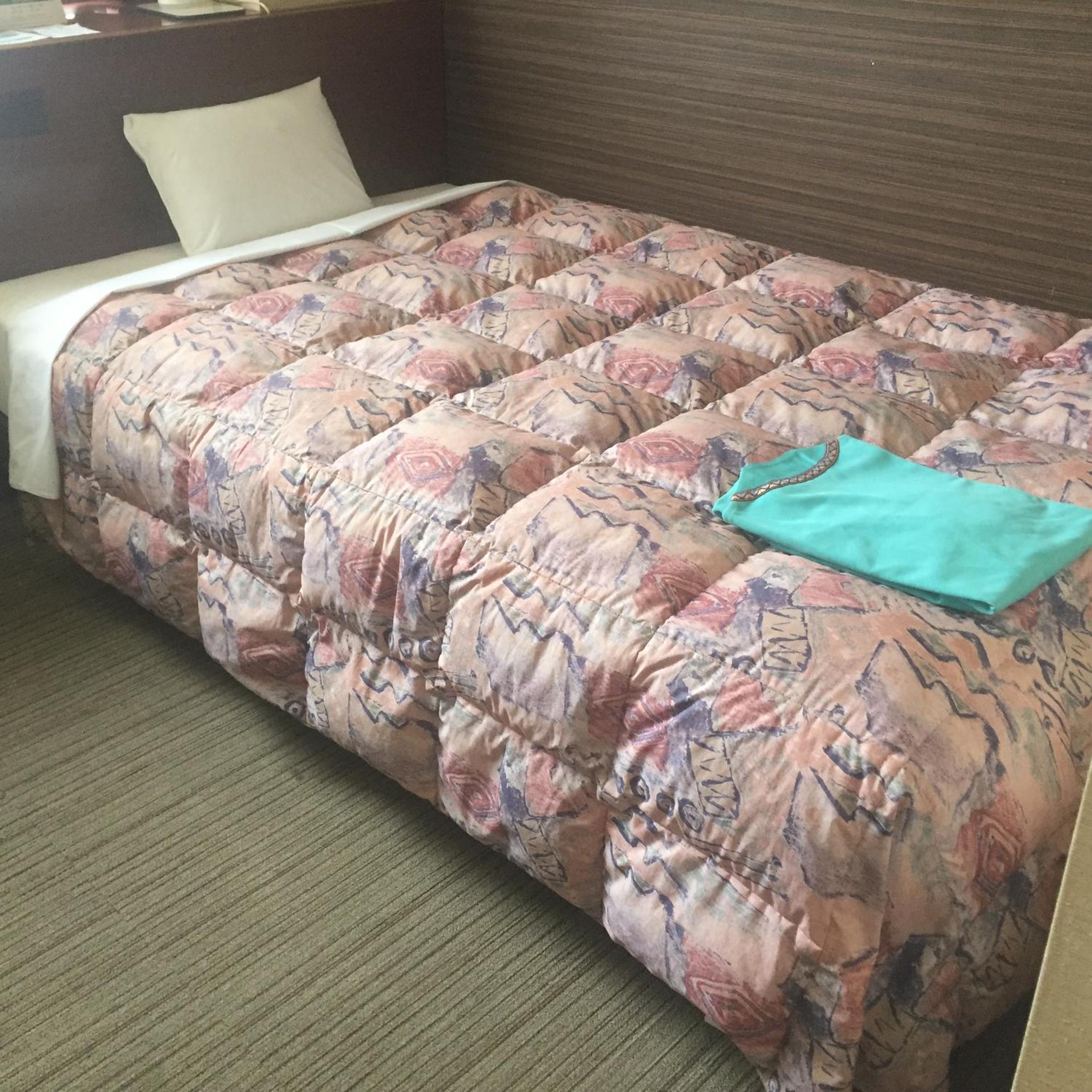 Double Room with Small Double Bed - Non-Smoking (1 Adult) photo 1