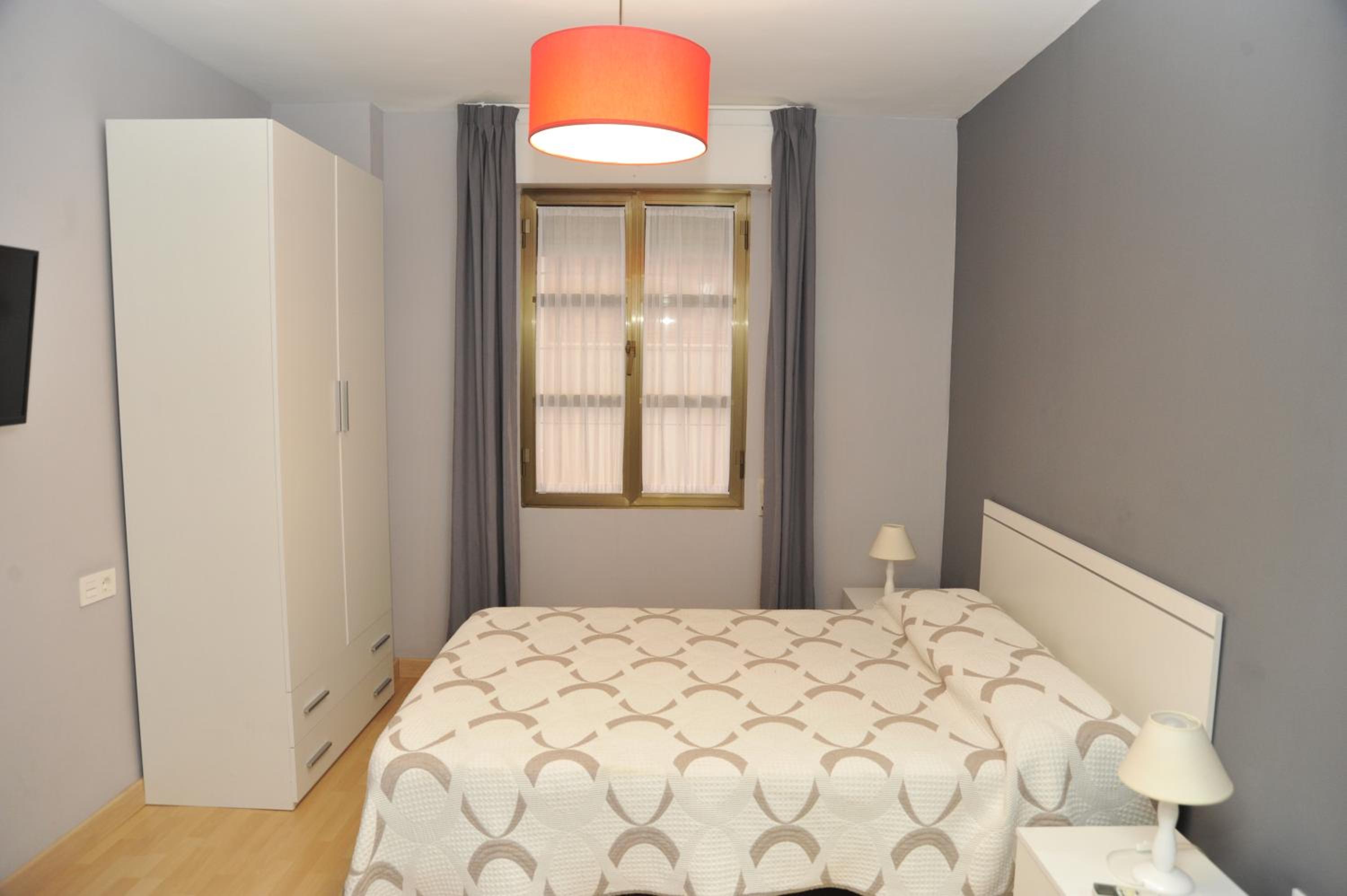 Apartment photo 2