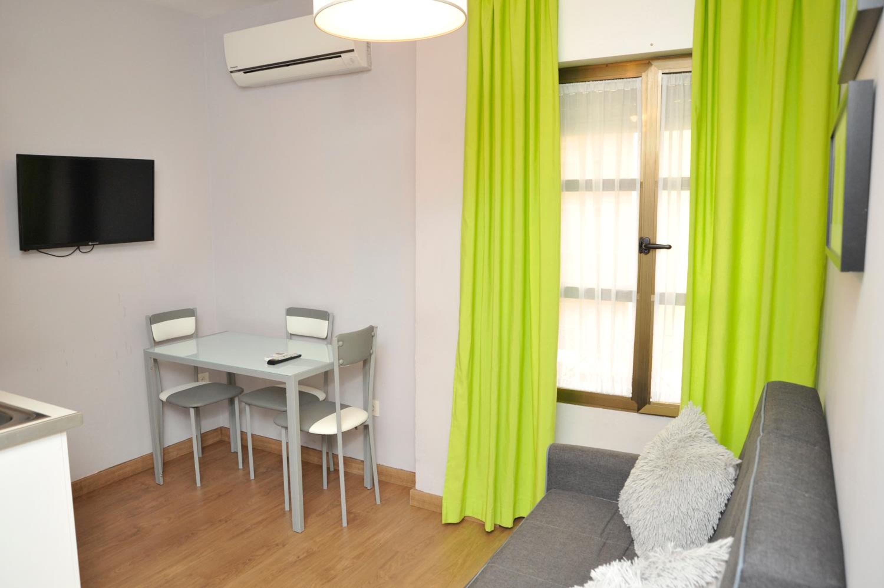 Apartment photo 3