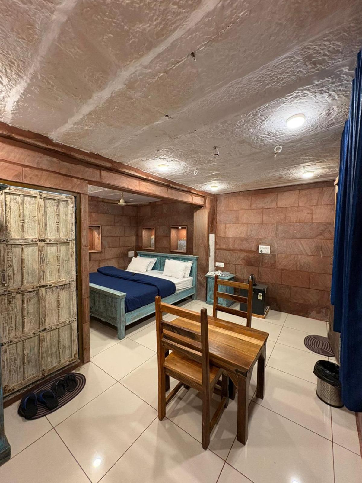 Superior King Room photo 3
