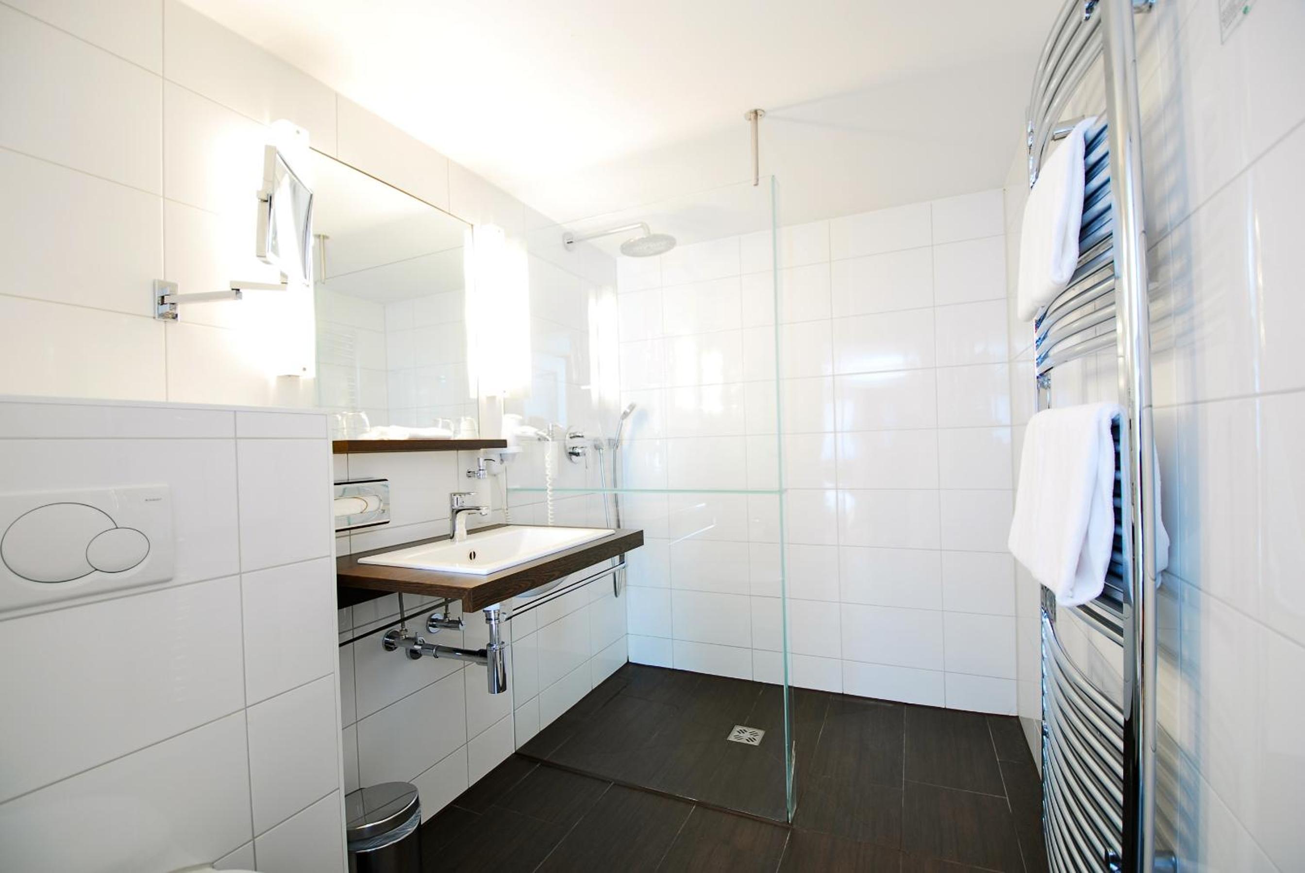 Budget Double Room photo 2