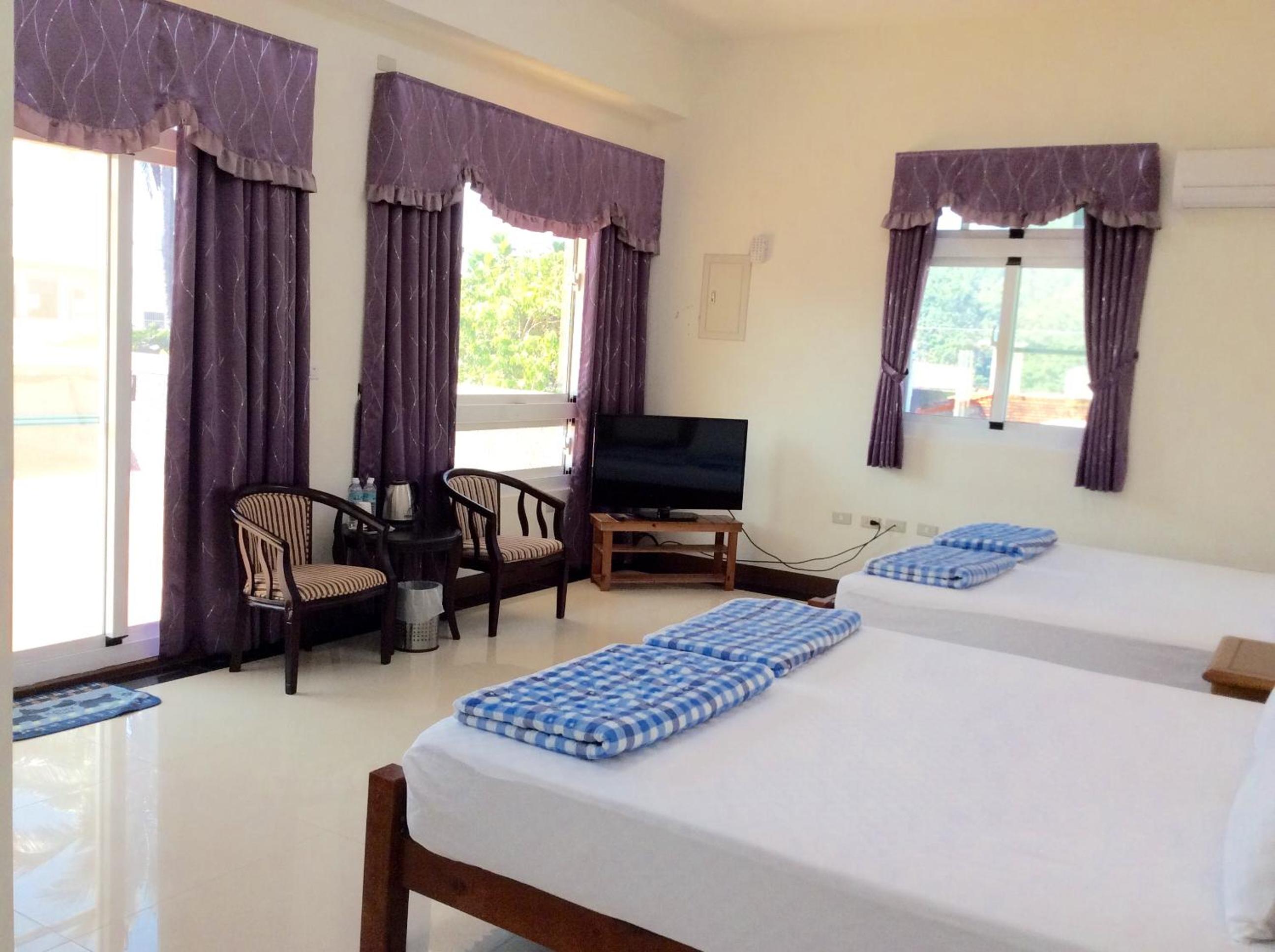 Quadruple Room with Balcony photo 3