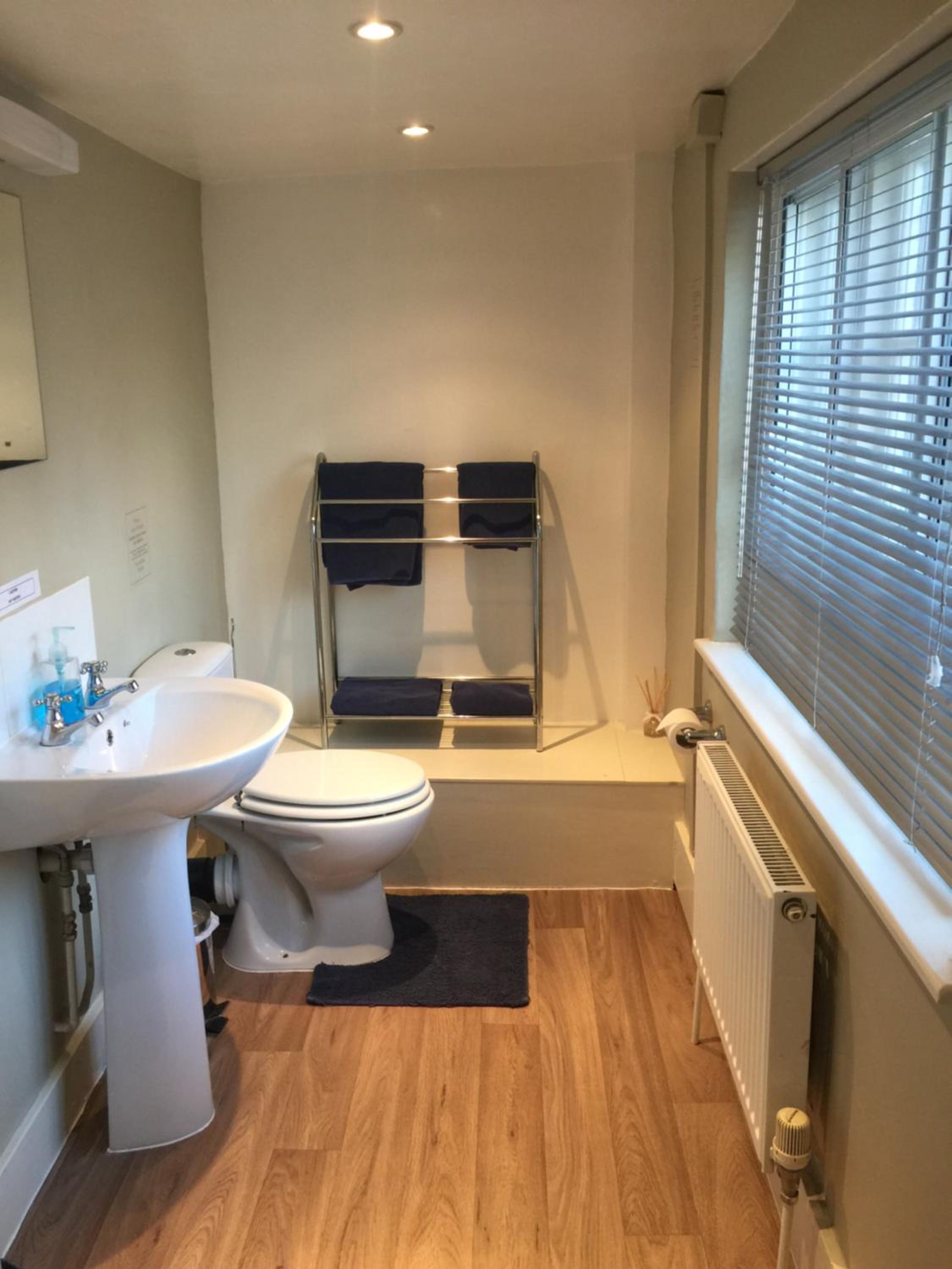 Double Room - Photo 14