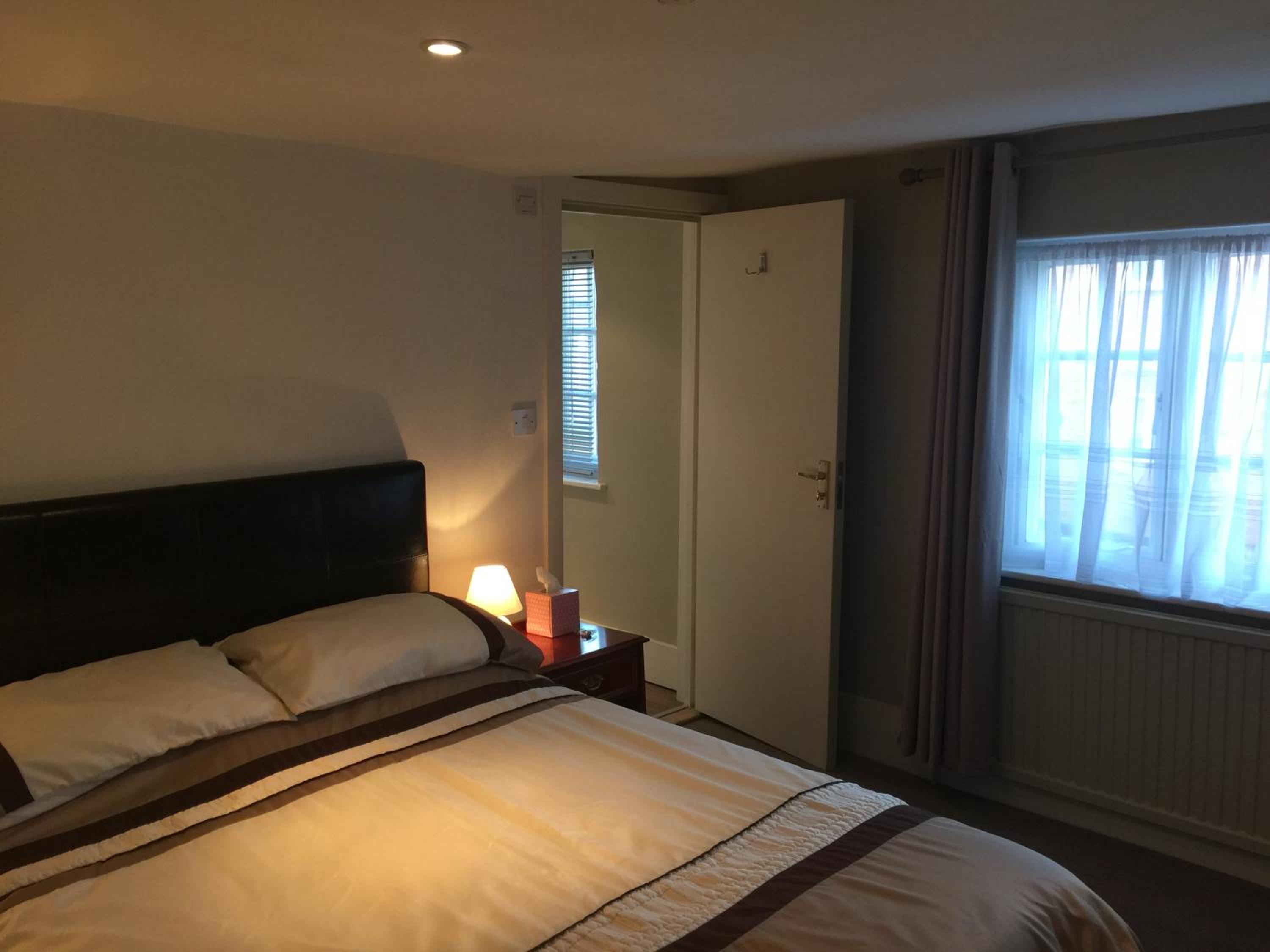 Double Room - Photo 3