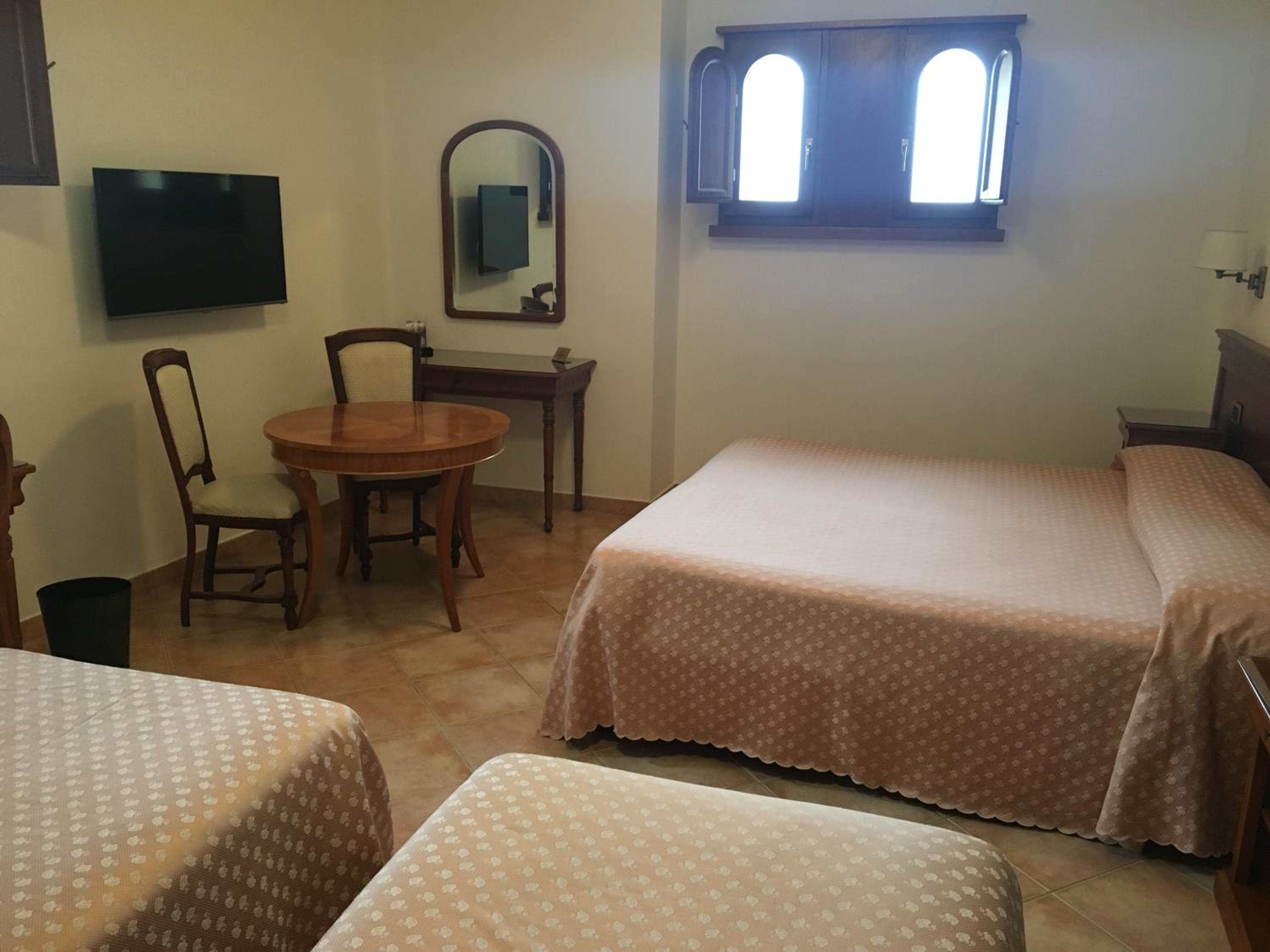 Standard Quadruple Room photo 2