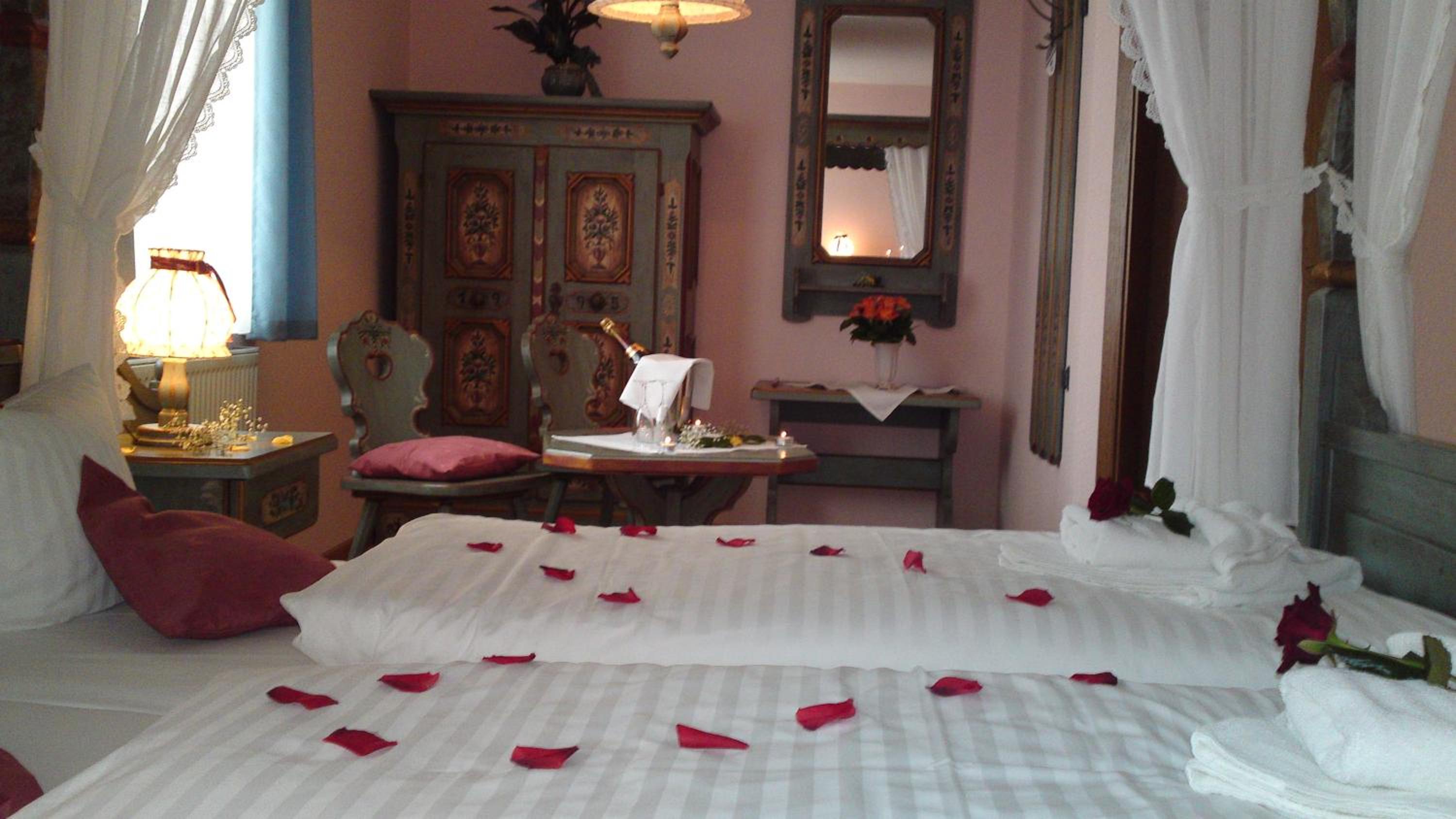 Double or Twin Room - Photo 4