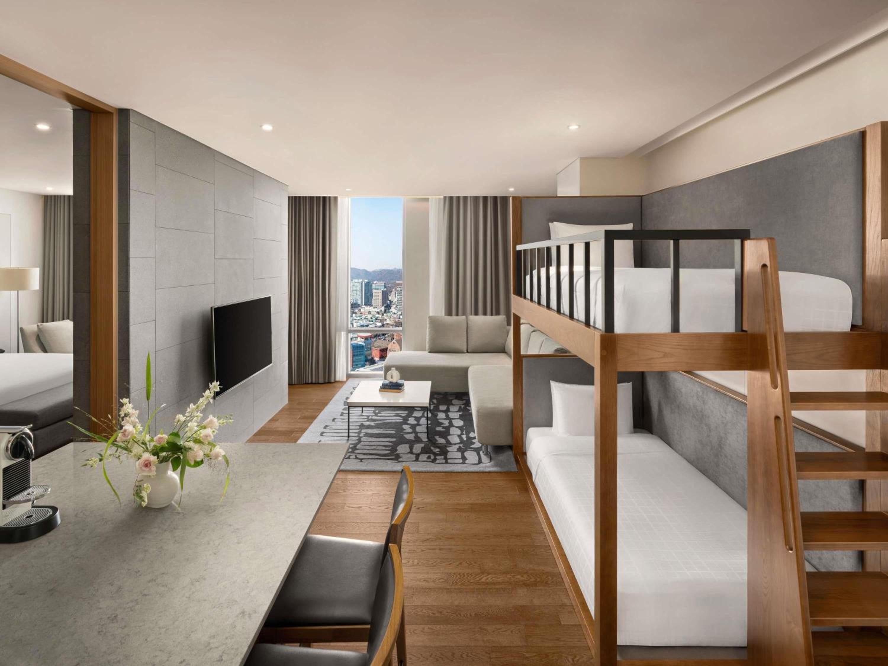 One-Bedroom Premier Family Residence with One Double Bed and One Bunk Bed - Photo 1