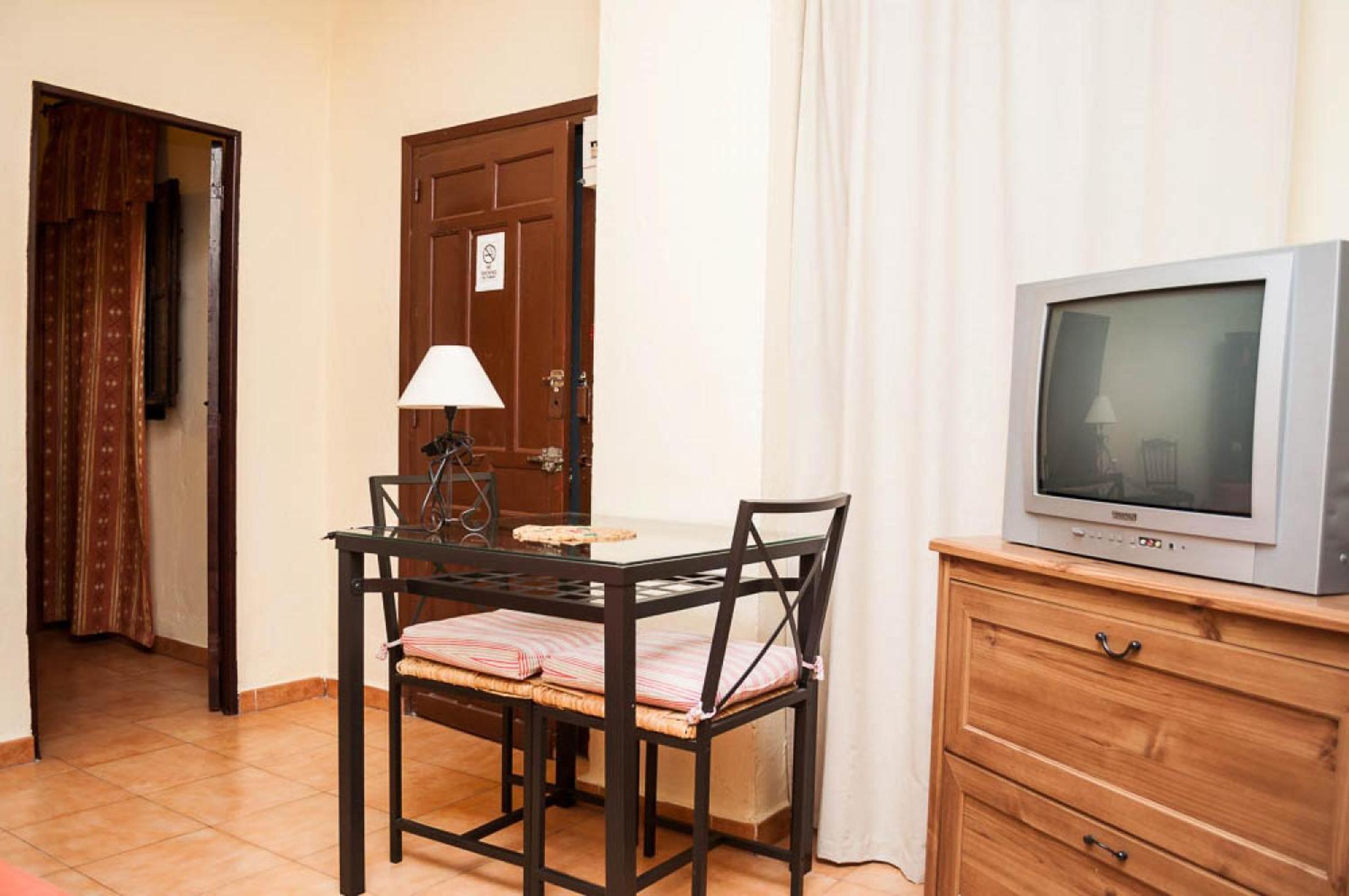 Superior Family Room (4 Adults) - Photo 8