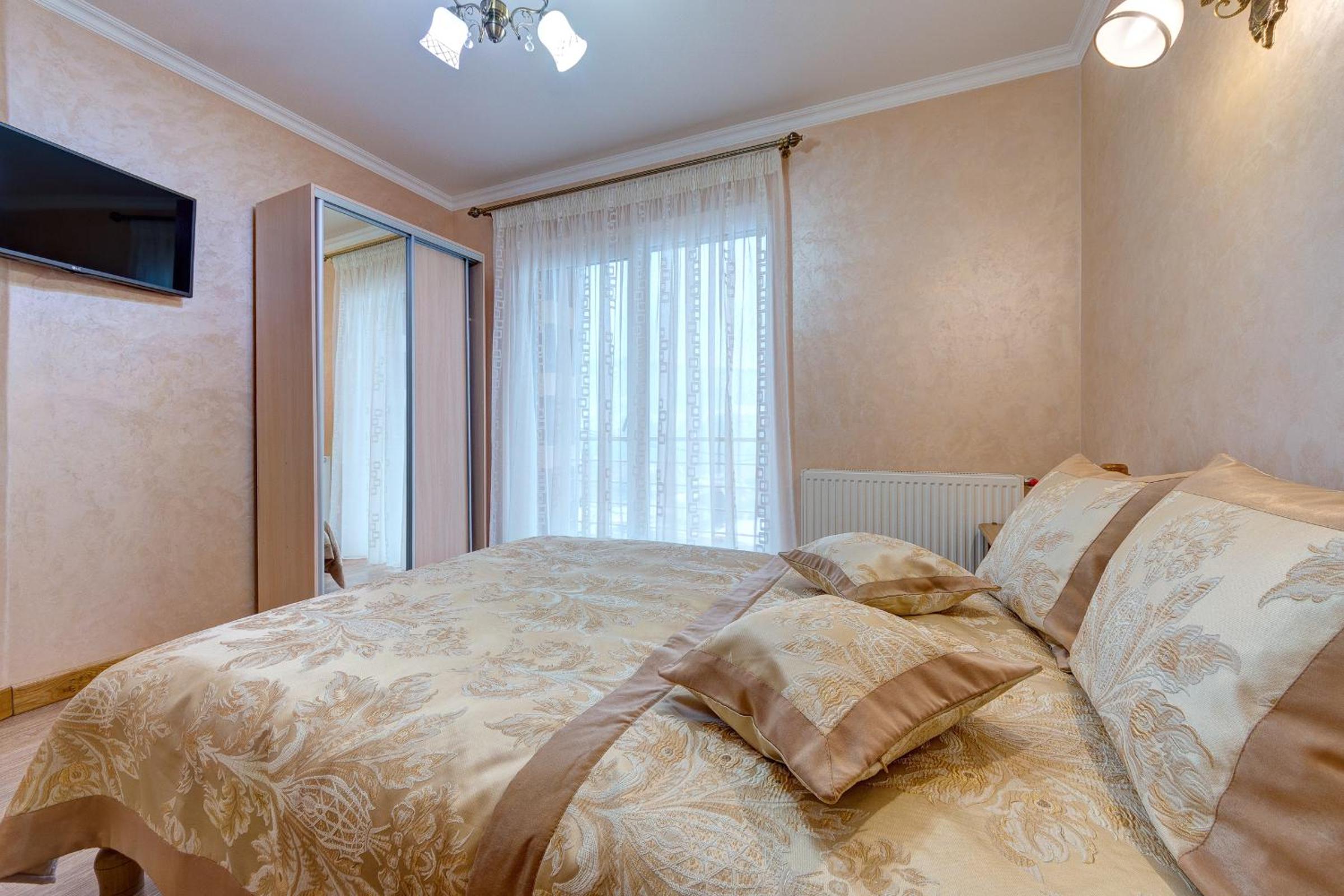 Four-Bedroom House photo 1