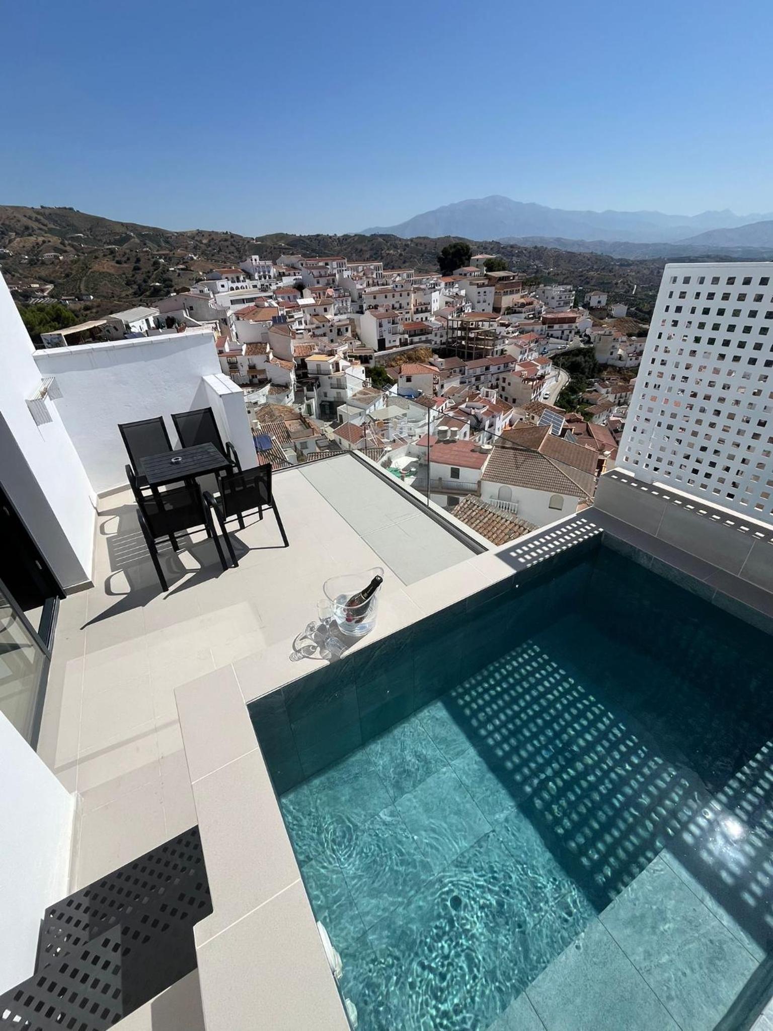 Junior Suite with Private Pool photo 2