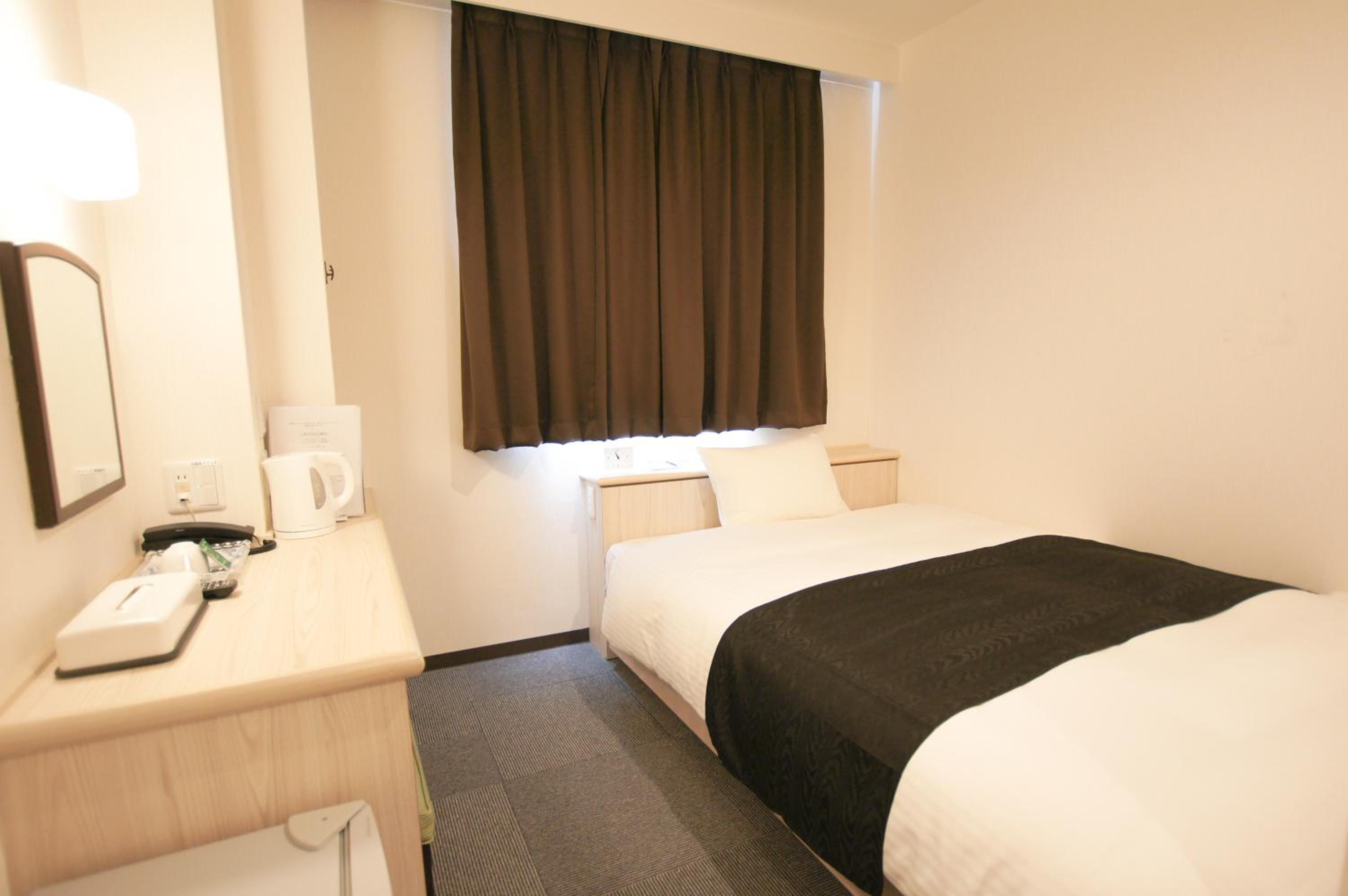 Single Room - Non-Smoking photo 3