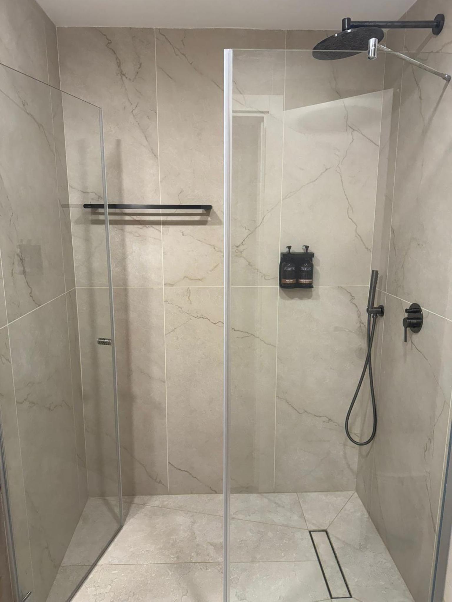 Deluxe Double or Twin Room with Sea View photo 3