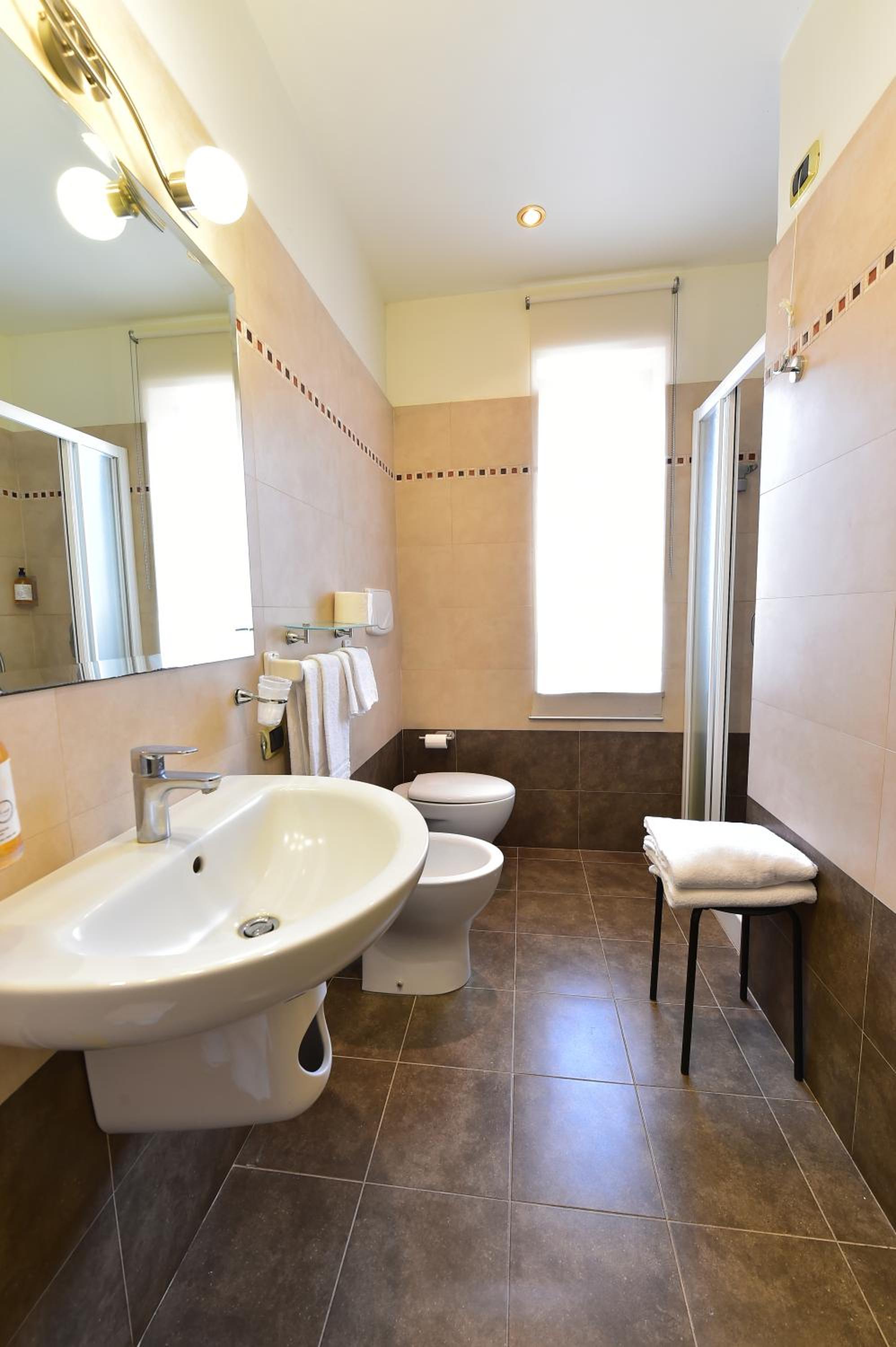 Single Room photo 3