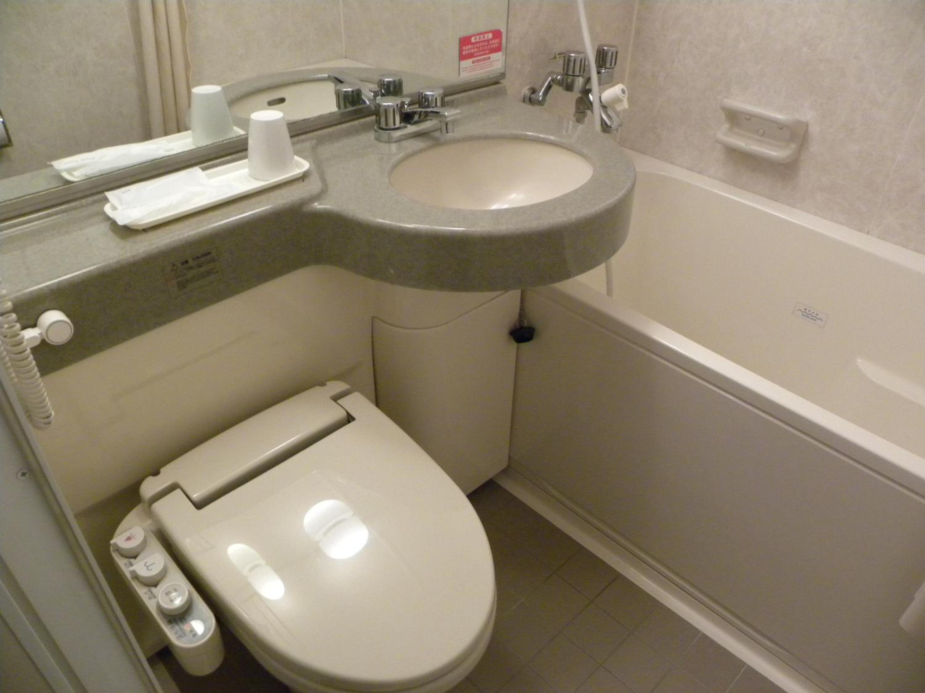 Single Room - Non-Smoking photo 3