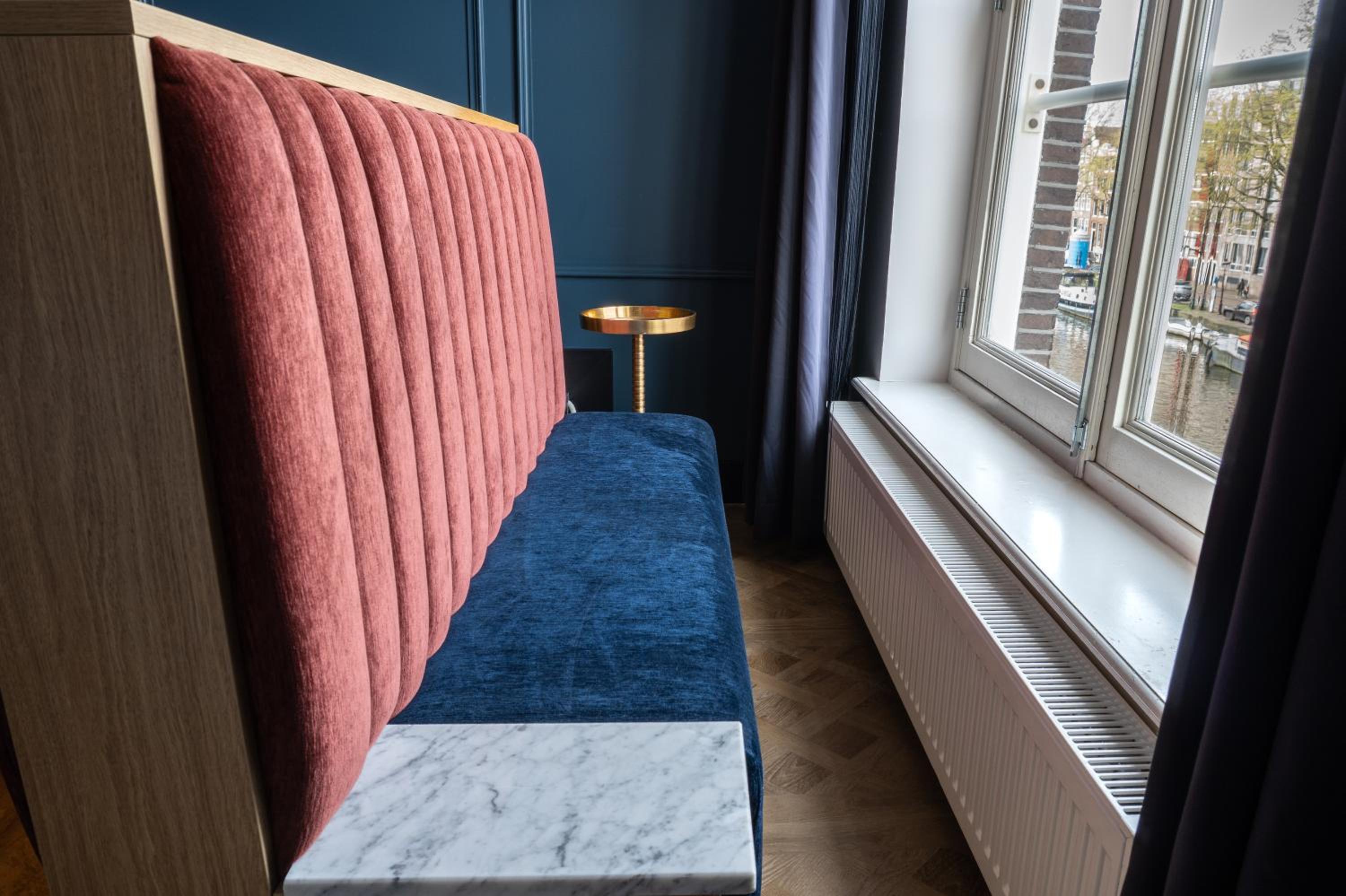 Compact Double Canal View Room photo 1