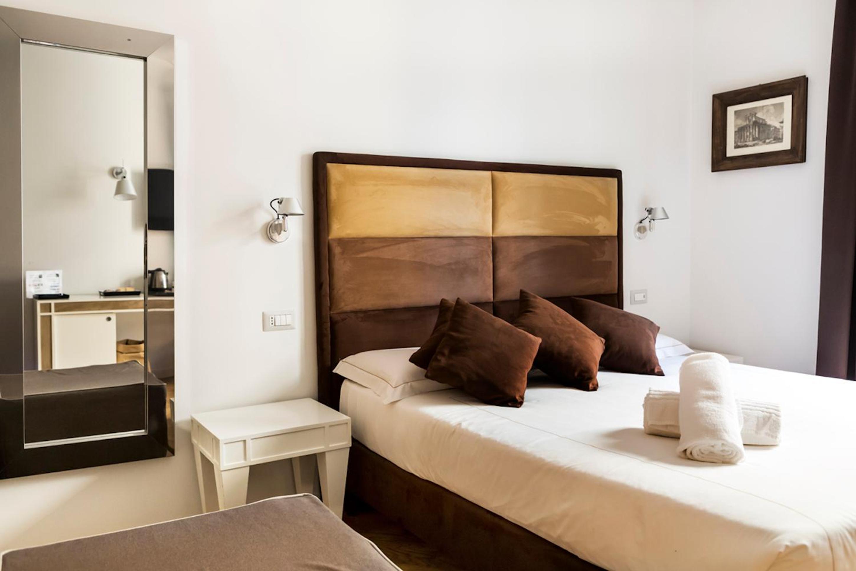 Deluxe Double Suite photo 1