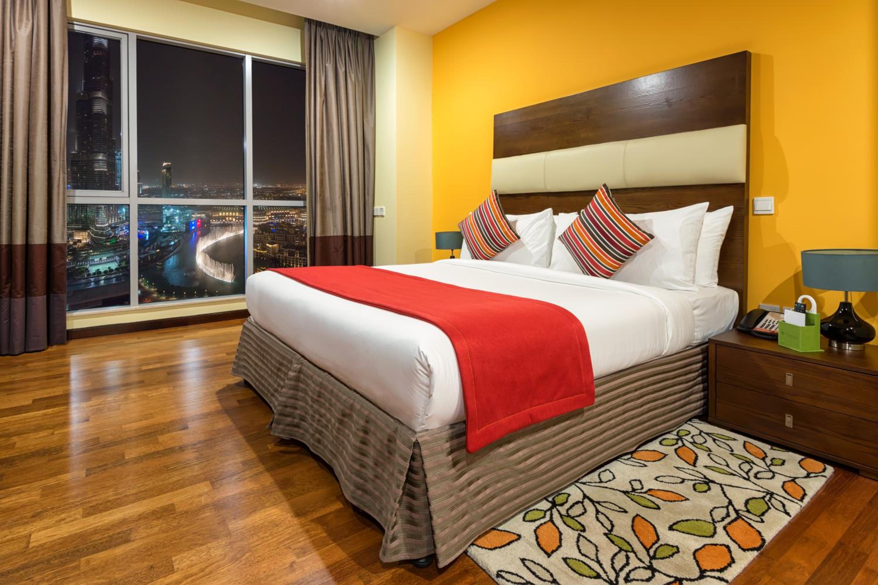 Premium King Studio, Burj Khalifa/Fountain View, Smoking, Complimentary Transfer to Kite Beach, Dubai Mall and Metro Station