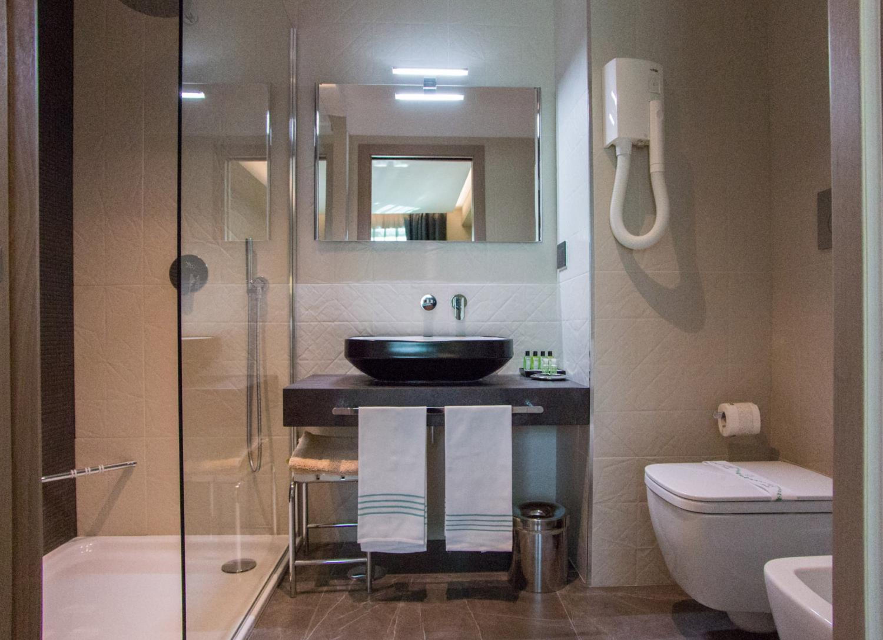 Deluxe Double Room with Balcony photo 1
