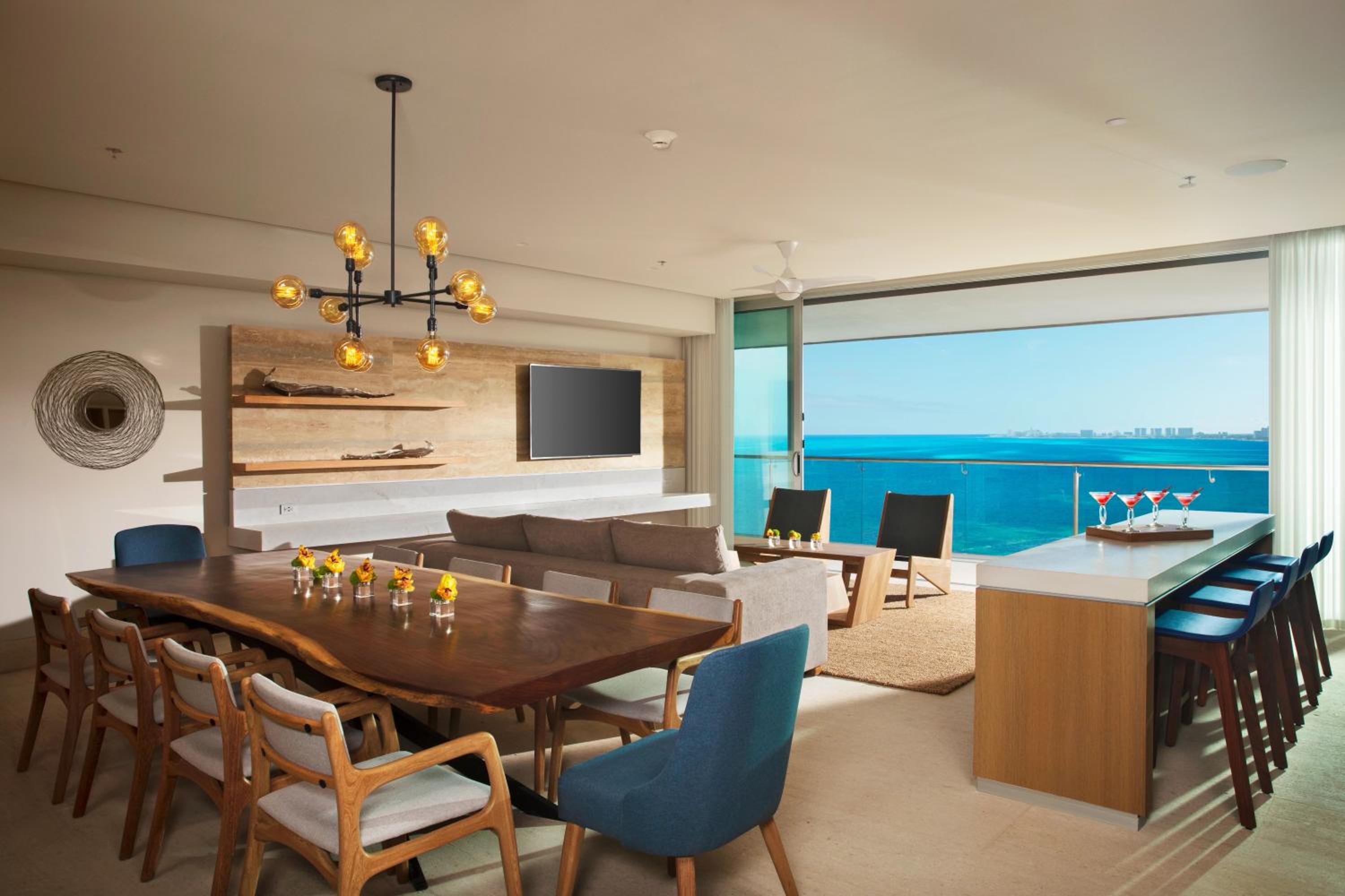 Preferred Club Master Suite Ocean Front