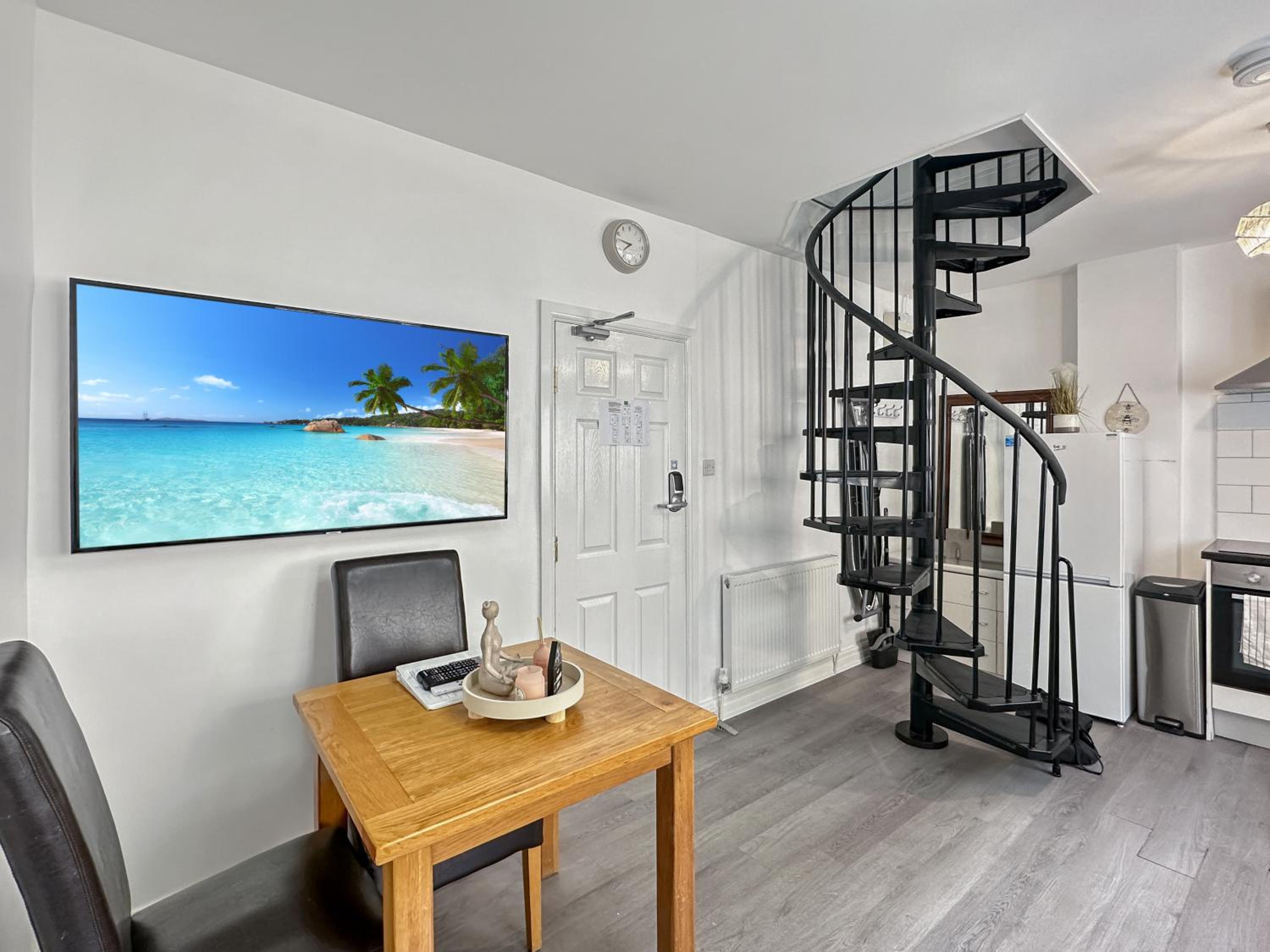 Maisonette - #6