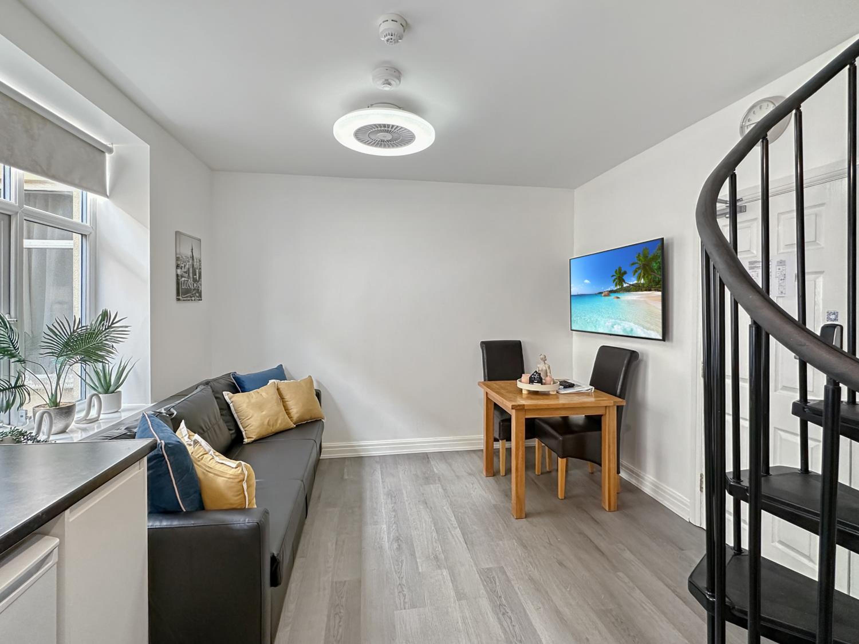 Maisonette - #6