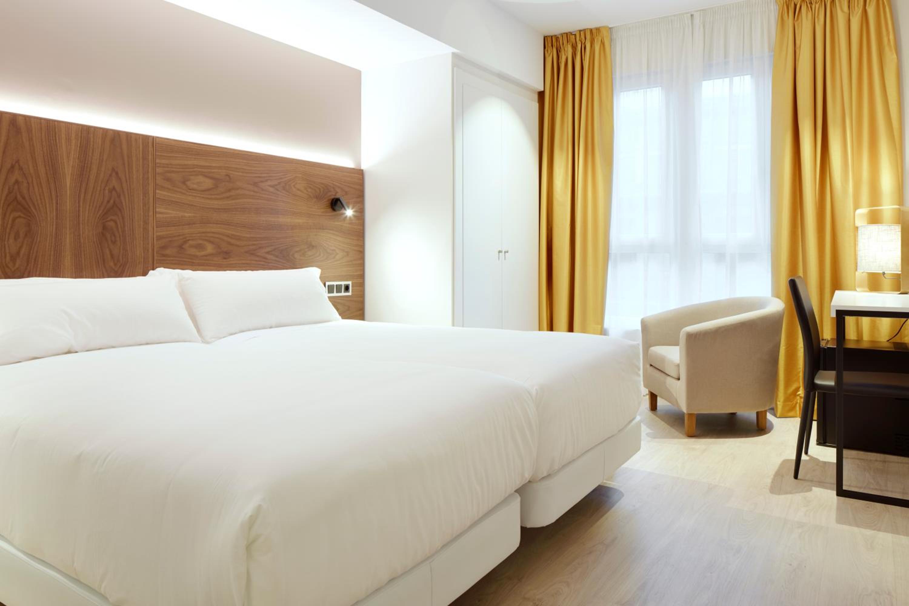 Deluxe Double Or Twin Room With Free Parking photo 2