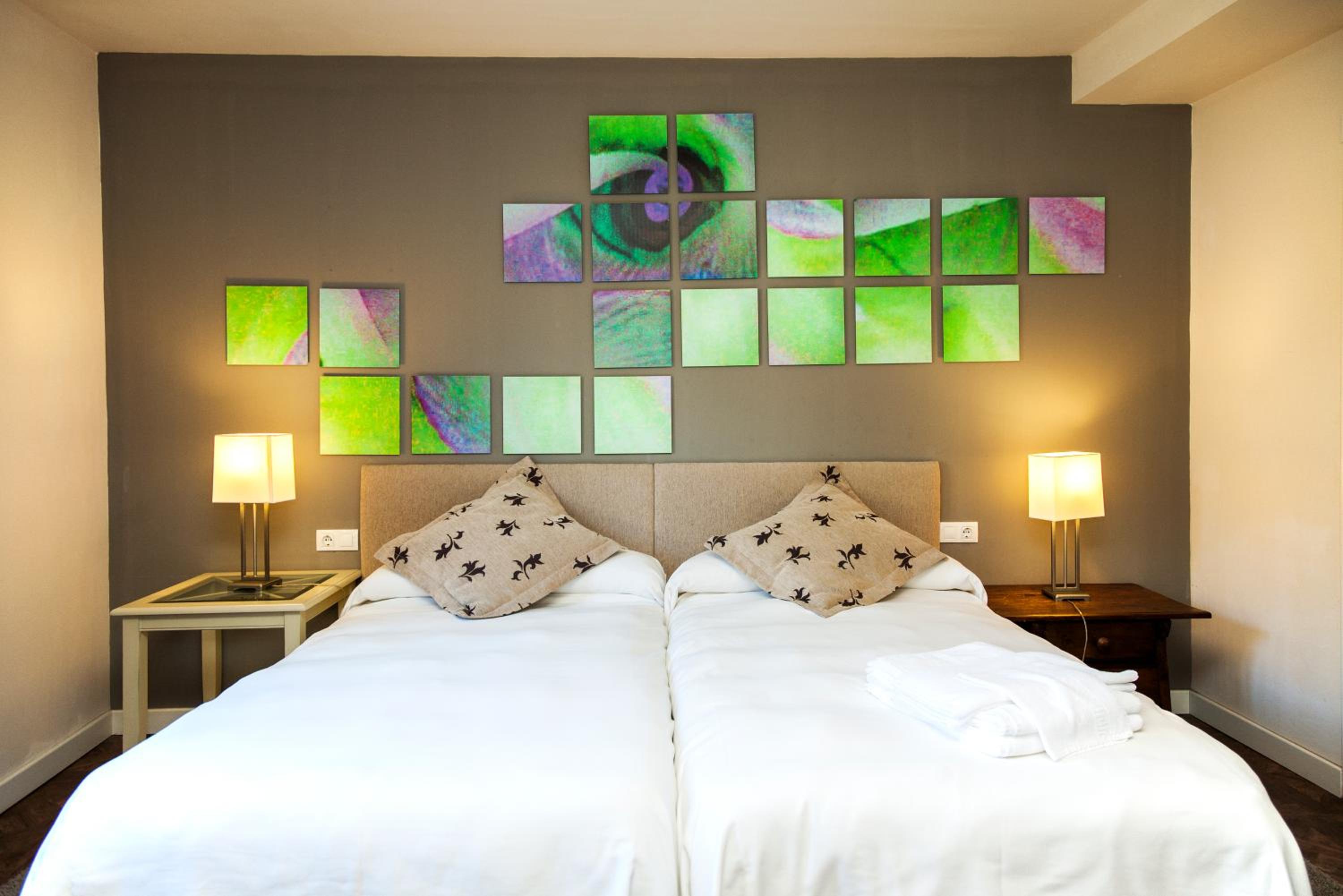 Double Room - Photo 15