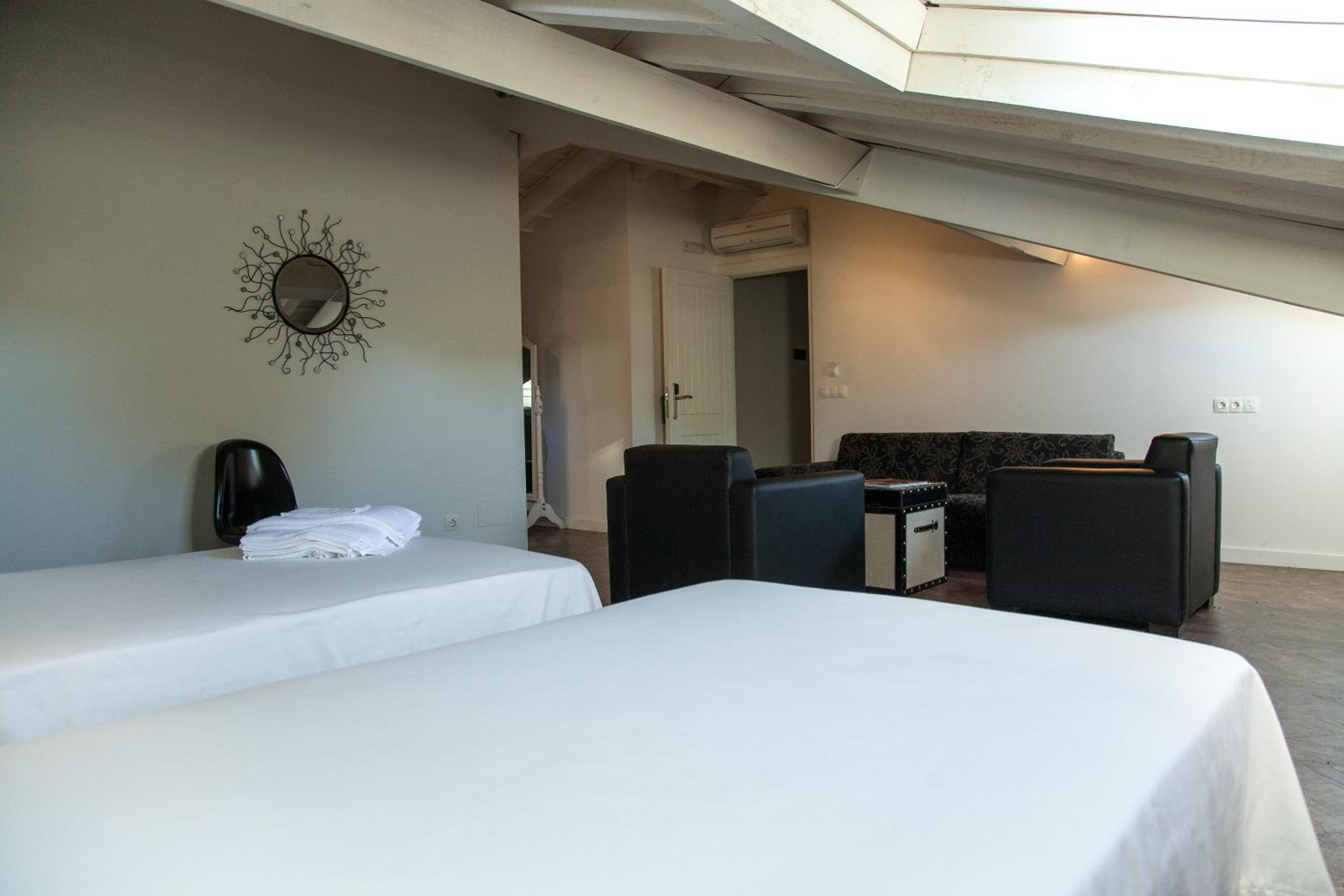 Standard Quadruple Room - Photo 2