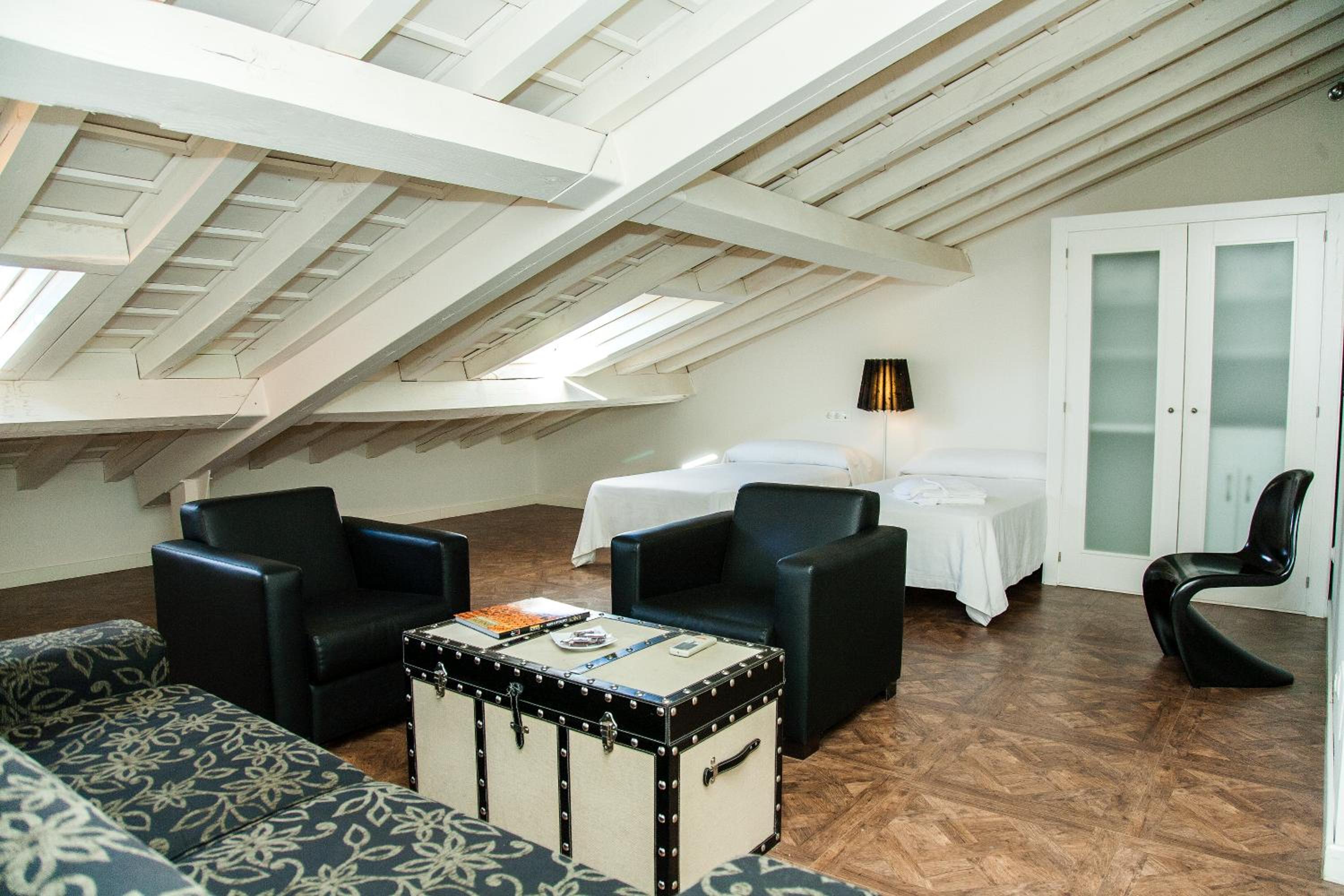 Standard Quadruple Room - Photo 5