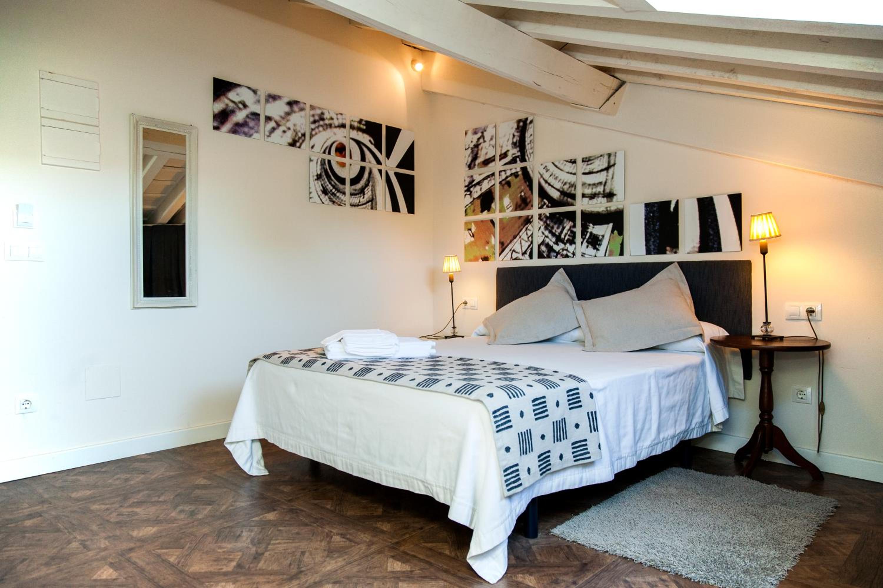 Double Room - Photo 13