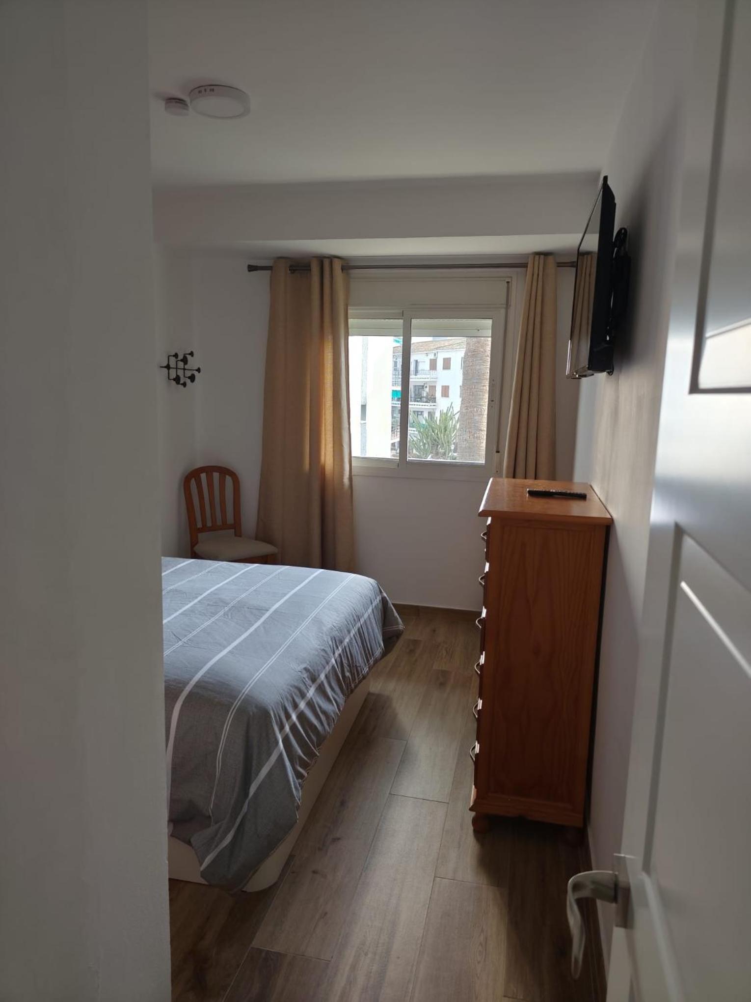 Deluxe Two-Bedroom Apartment with Garden View photo 3