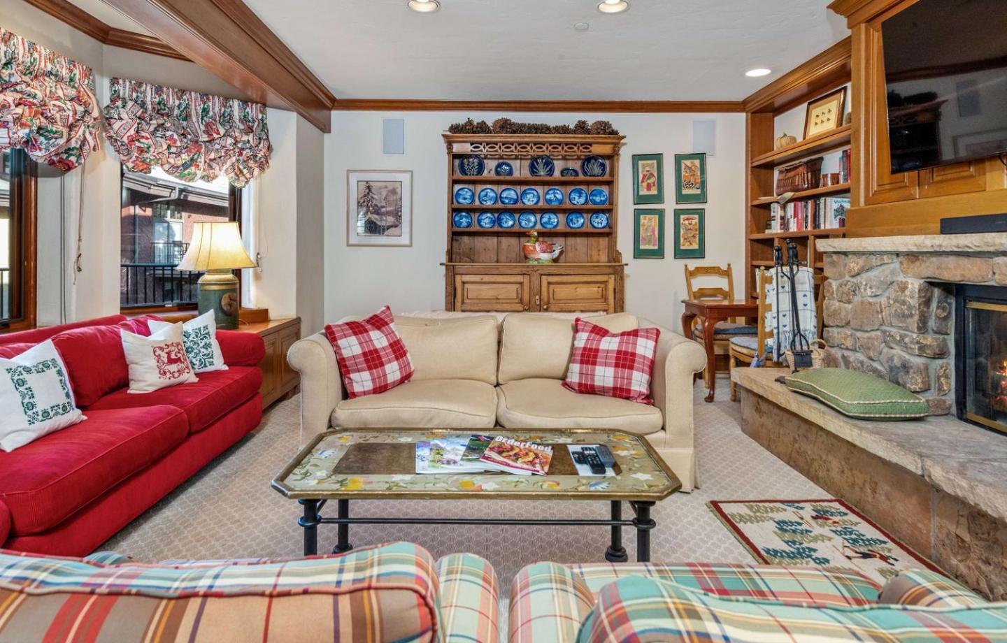 Plaza Lodge 2