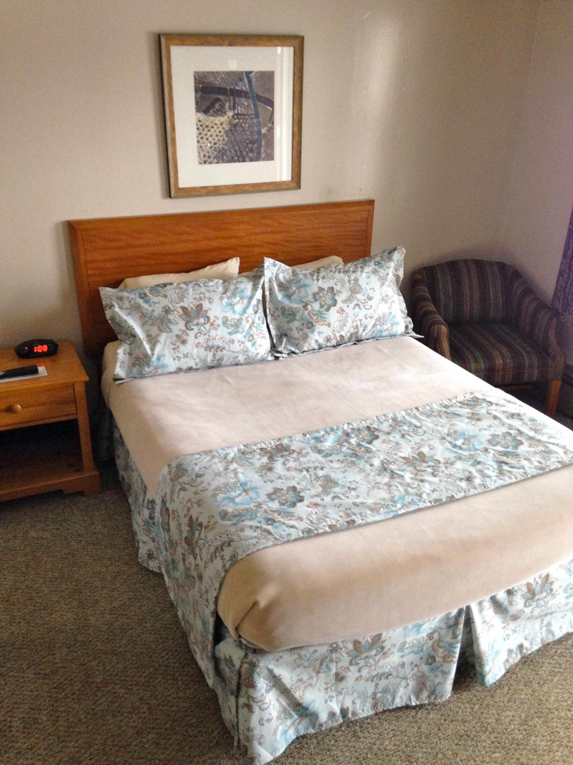 Queen Room photo 3