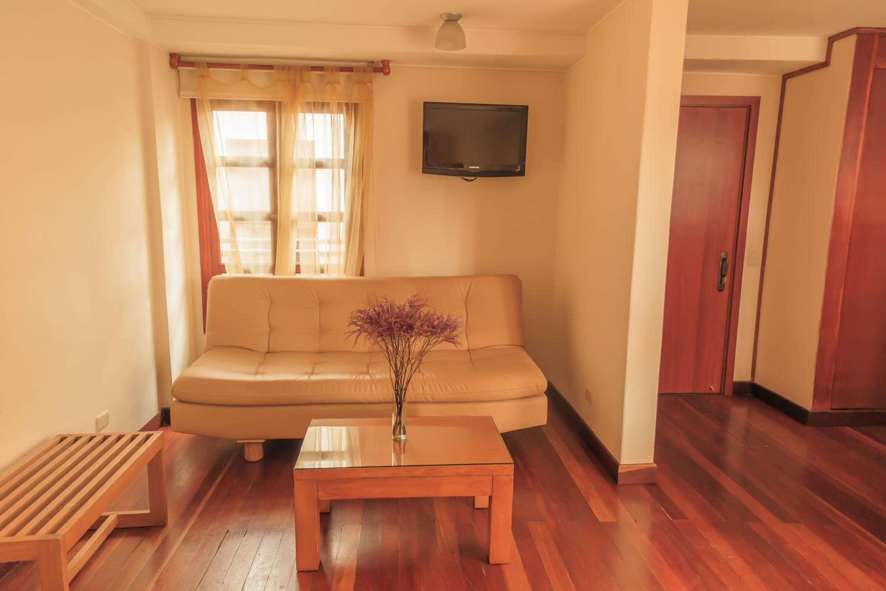 Basic Double Room - Photo 7