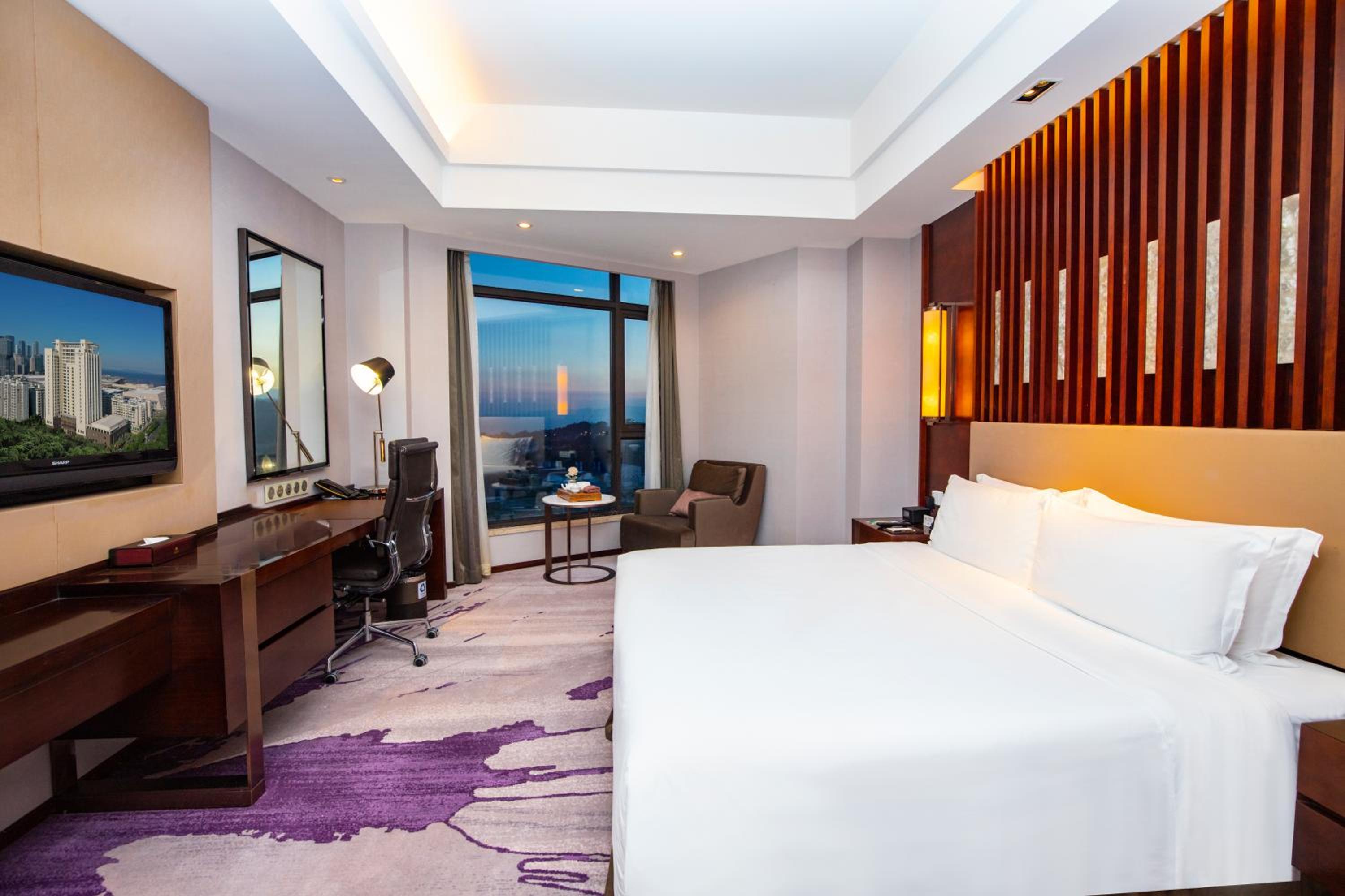 City Harbor View King Room 